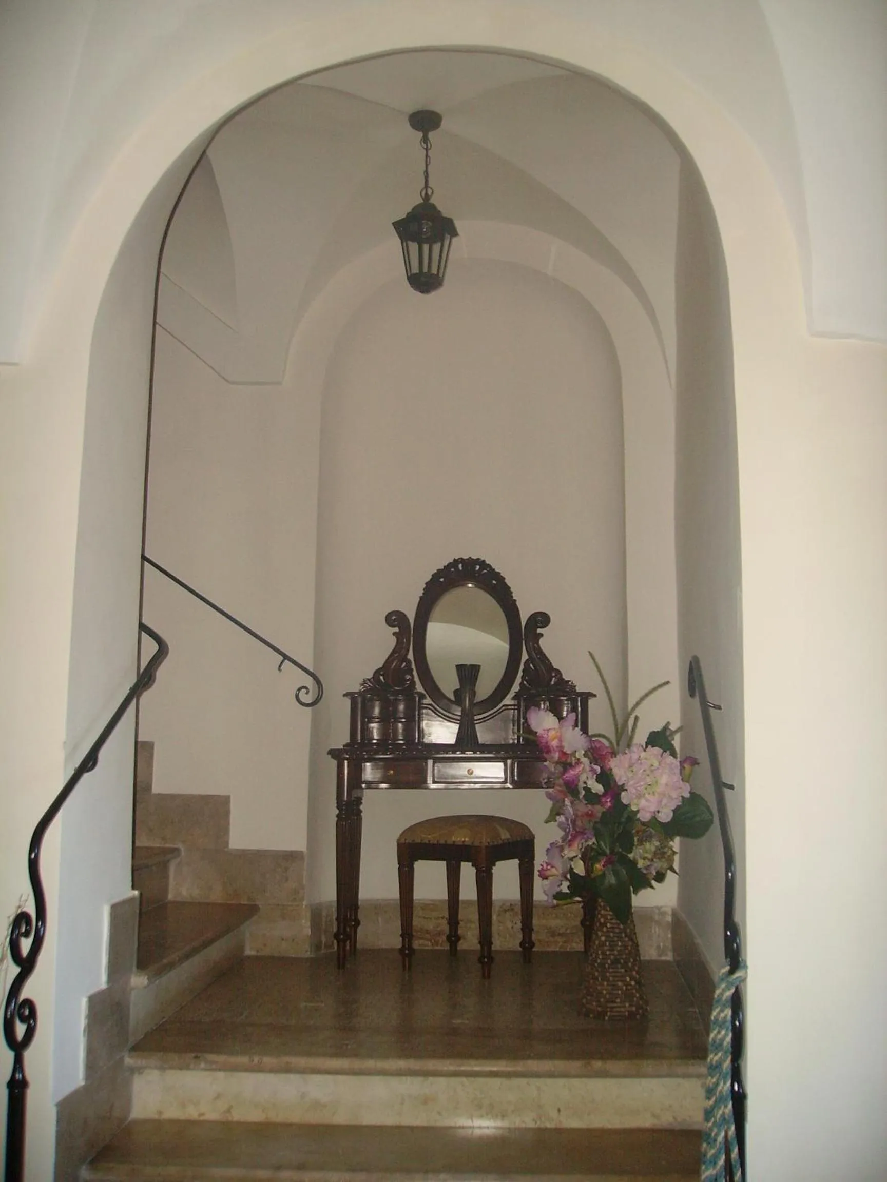 Decorative detail in Dimora della Fonte