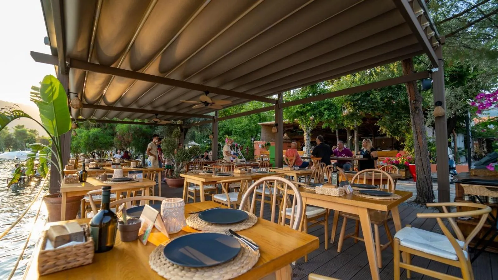 Restaurant/places to eat in Son2oda