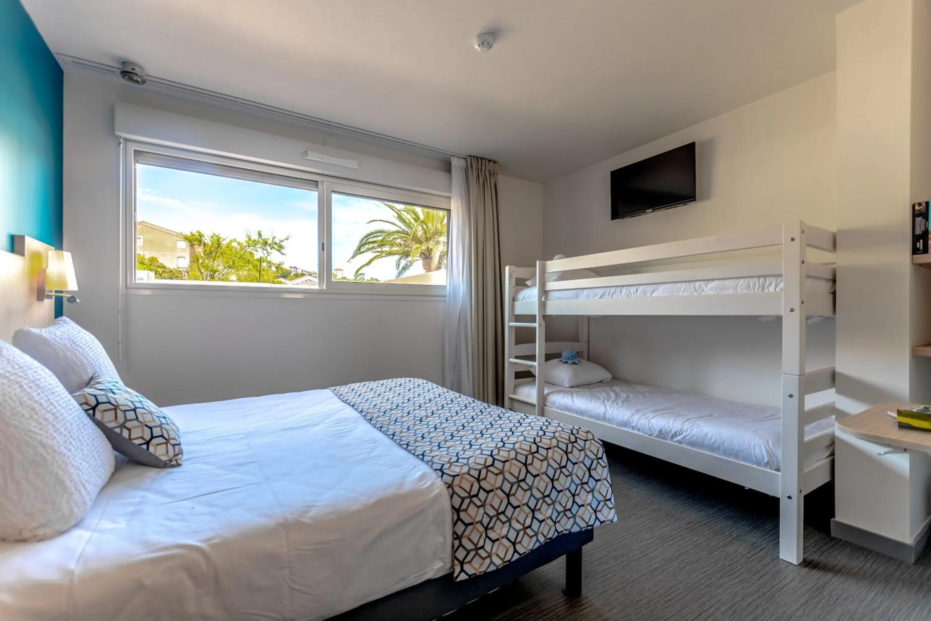 Bedroom, Bed in Hotel Le Virevent