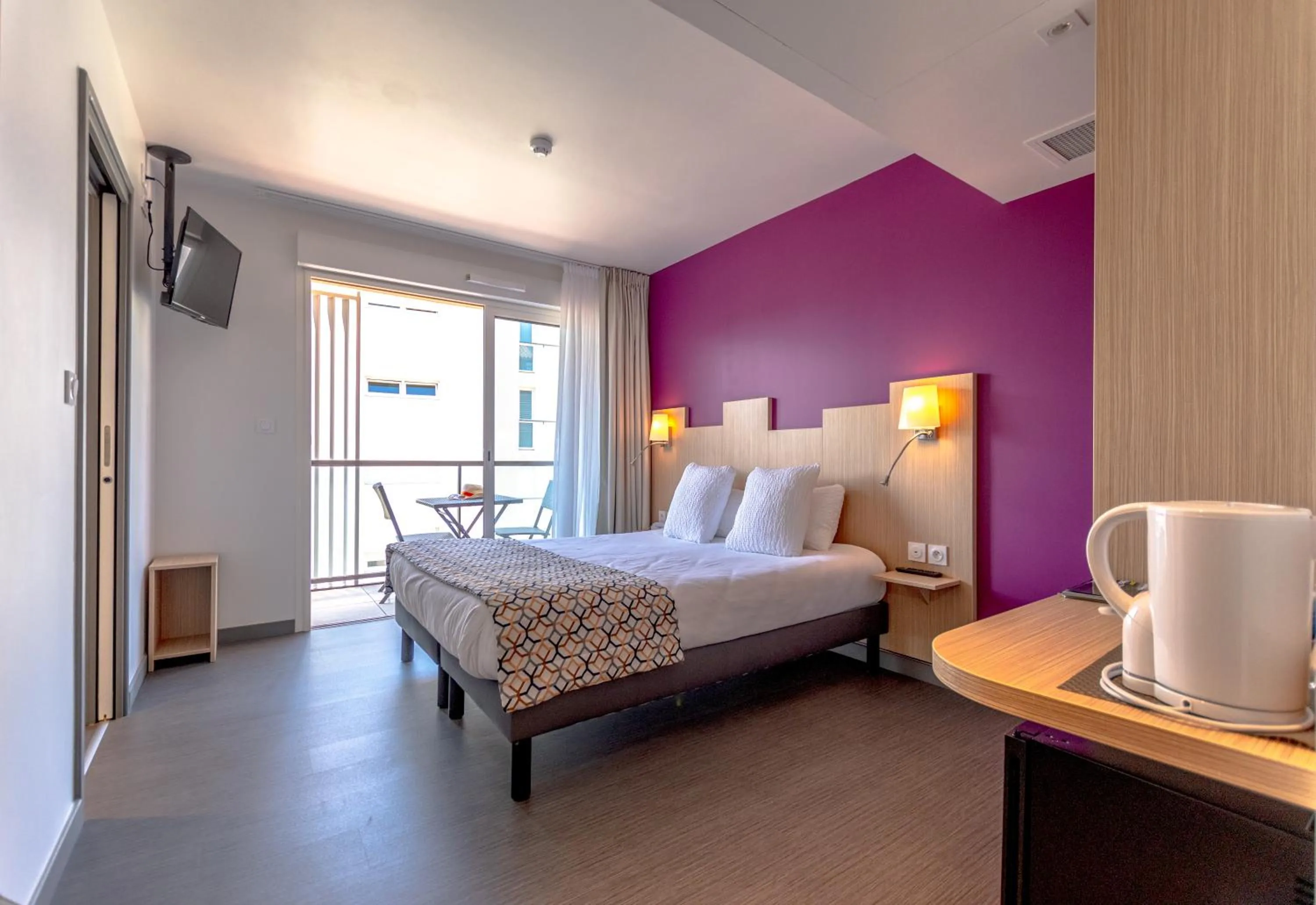 Photo of the whole room, Bed in Hotel Le Virevent