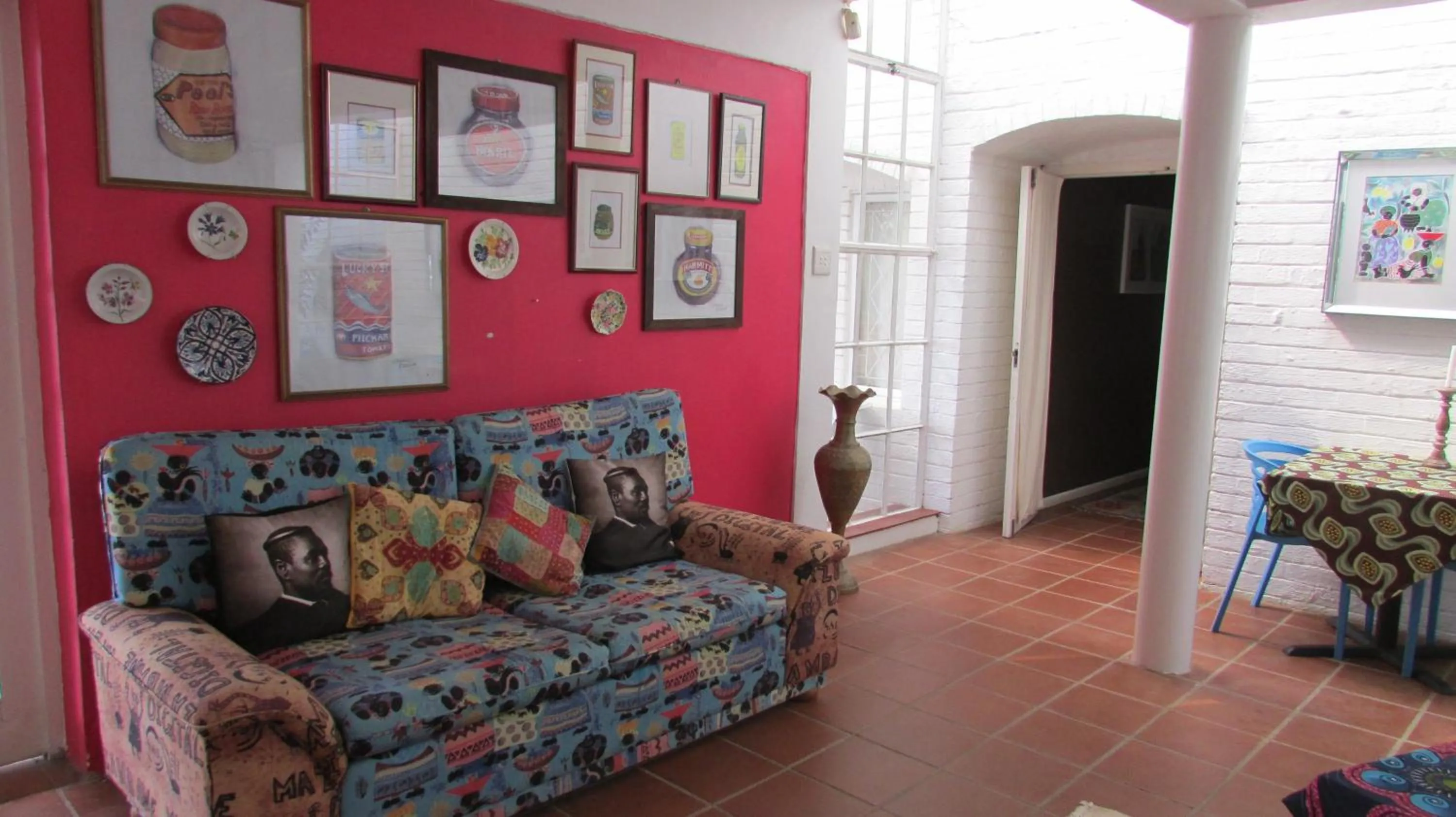 Living room in Sugar Hill Manor