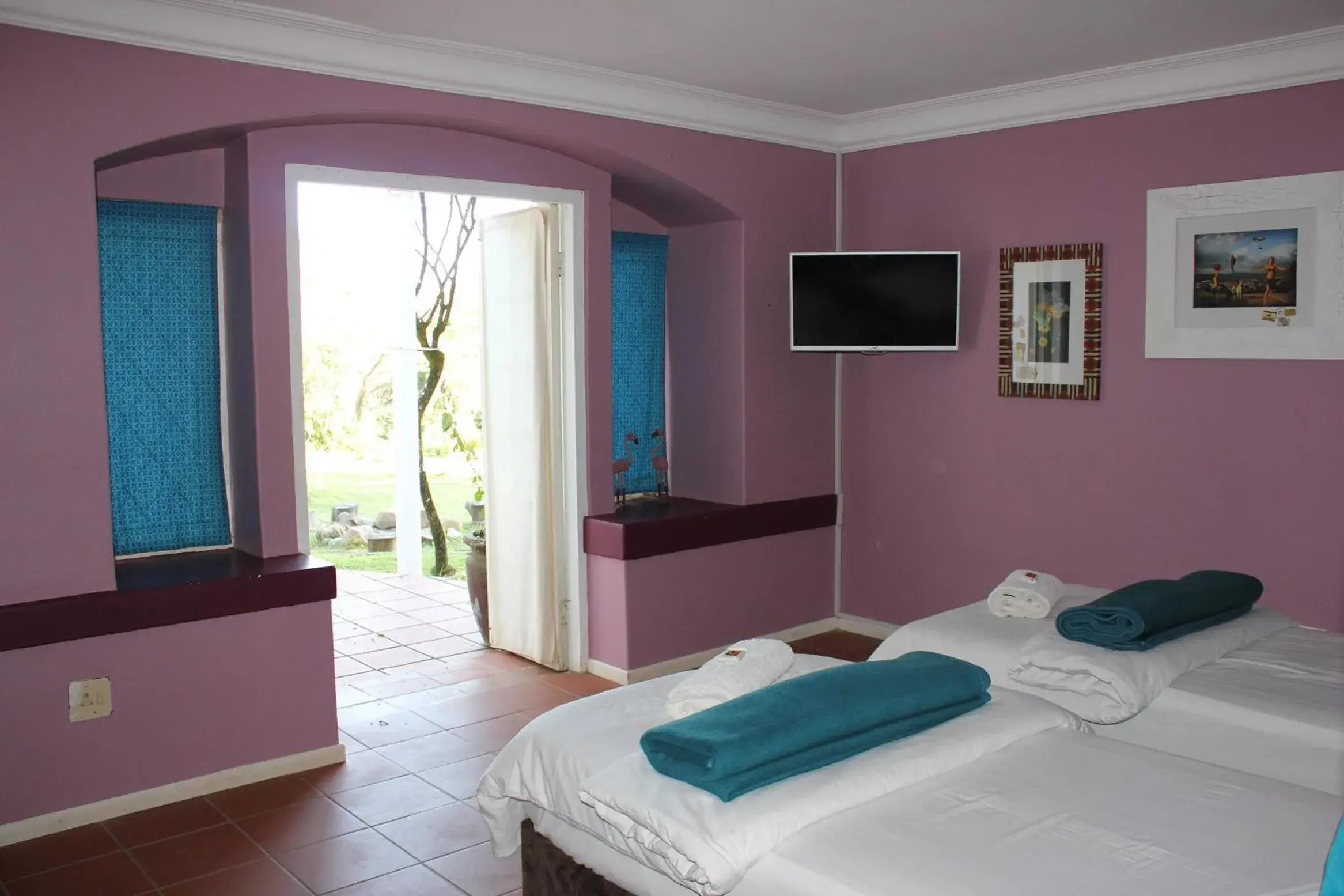 Twin/Double Room in Sugar Hill Manor Twin/Double Room in Sugar Hill Manor