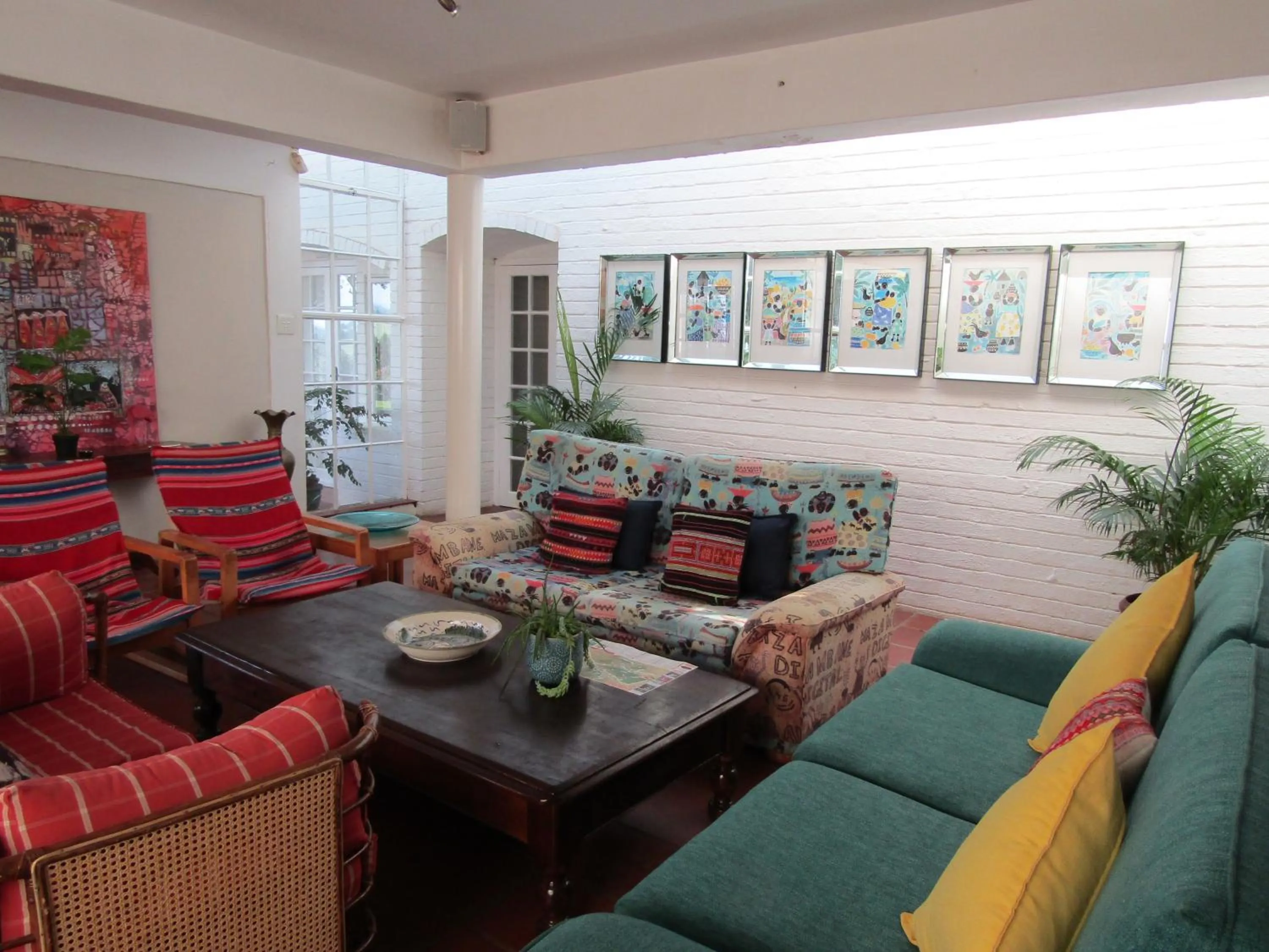 Seating area in Sugar Hill Manor