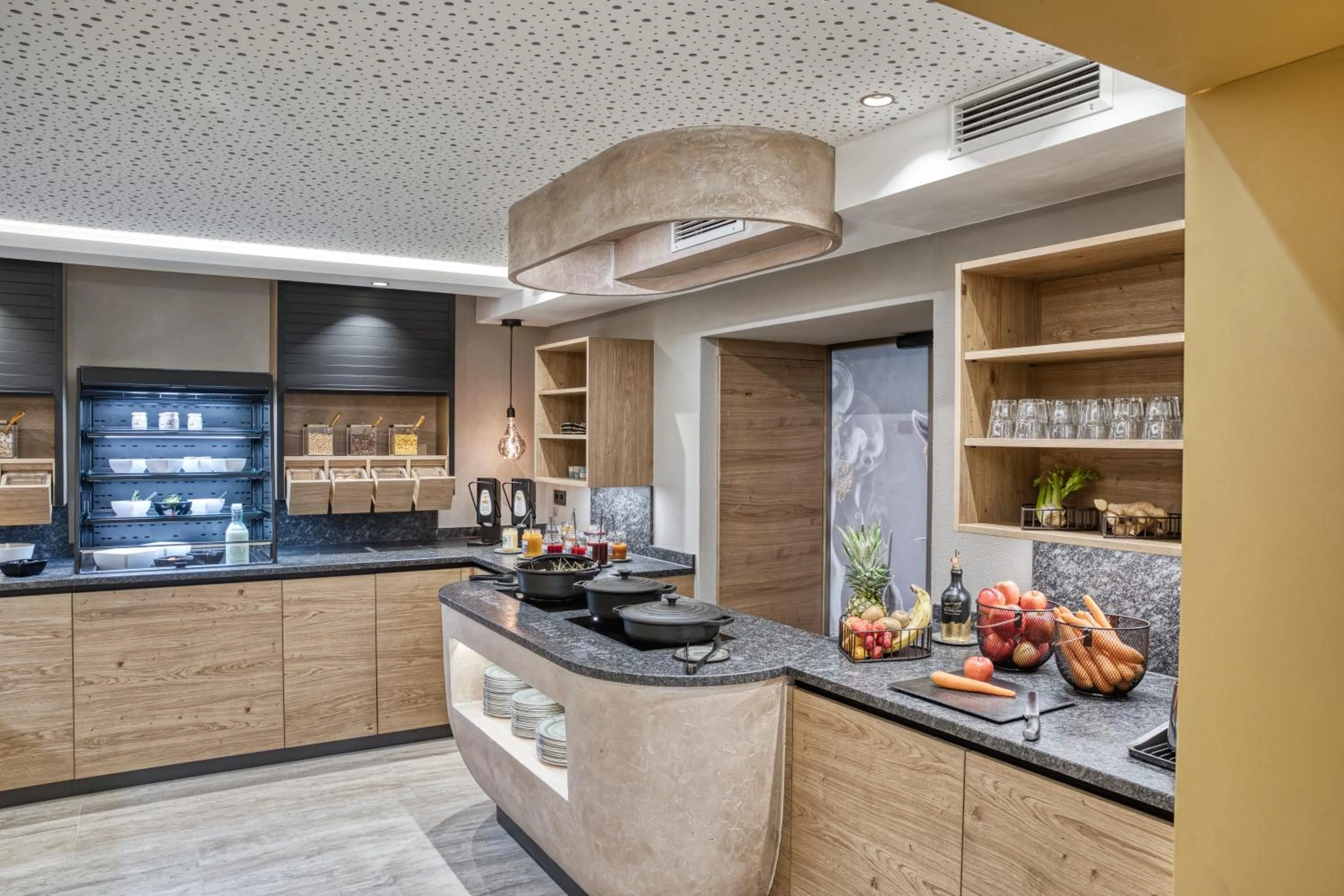 Restaurant/places to eat in GenussHotel Sonnblick