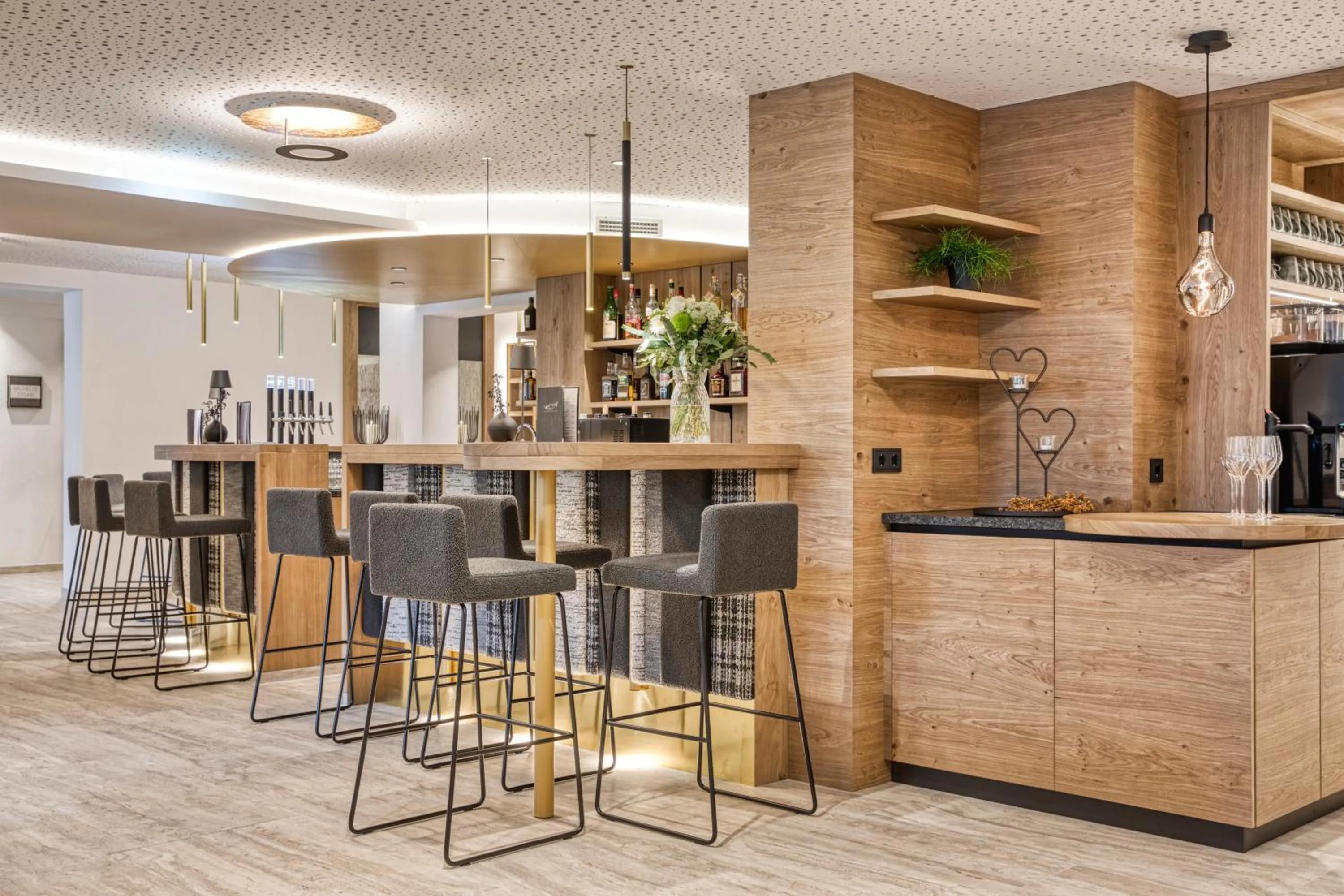 Lounge or bar in GenussHotel Sonnblick