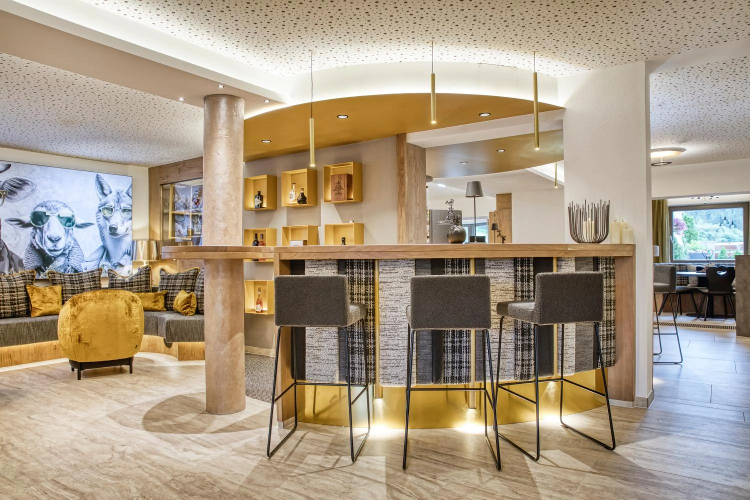 Lounge or bar in GenussHotel Sonnblick