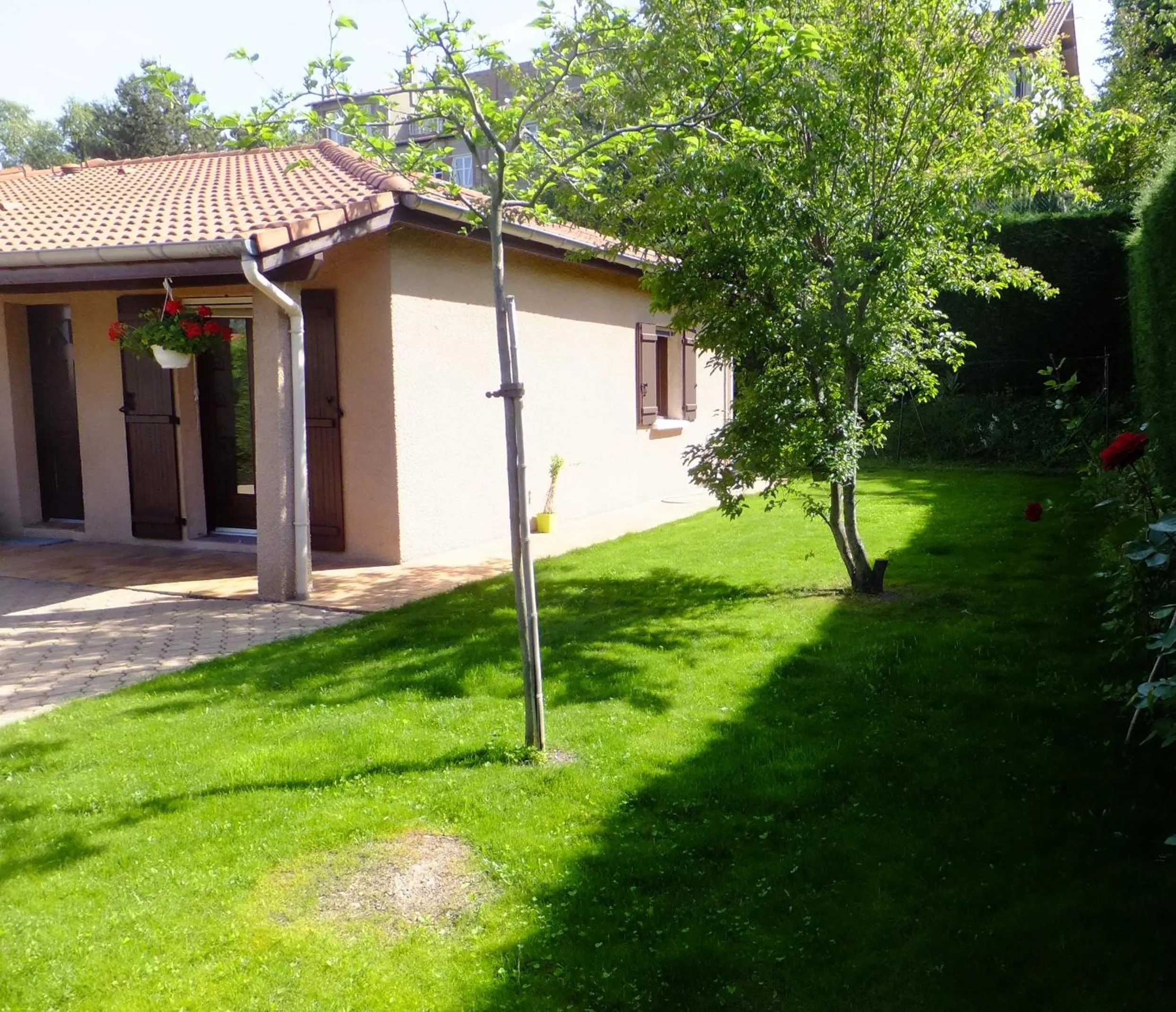 Facade/entrance in Le Clos Gentiane