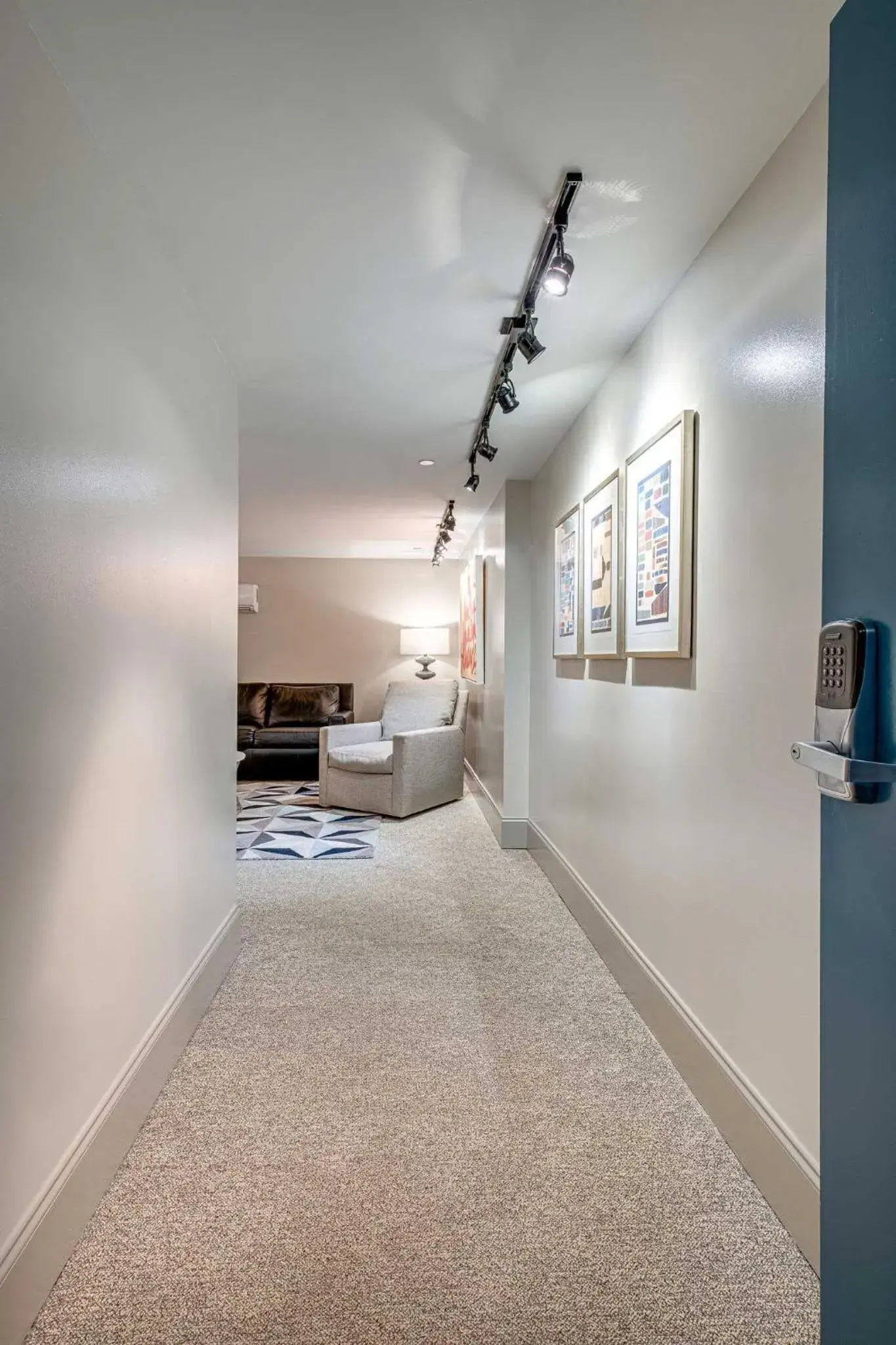 Downtown Deluxe King Suite w/Kitchen – Unit 6 in Nashville Riverfront Lofts Downtown Deluxe King Suite w/Kitchen – Unit 6 in Nashville Riverfront Lofts