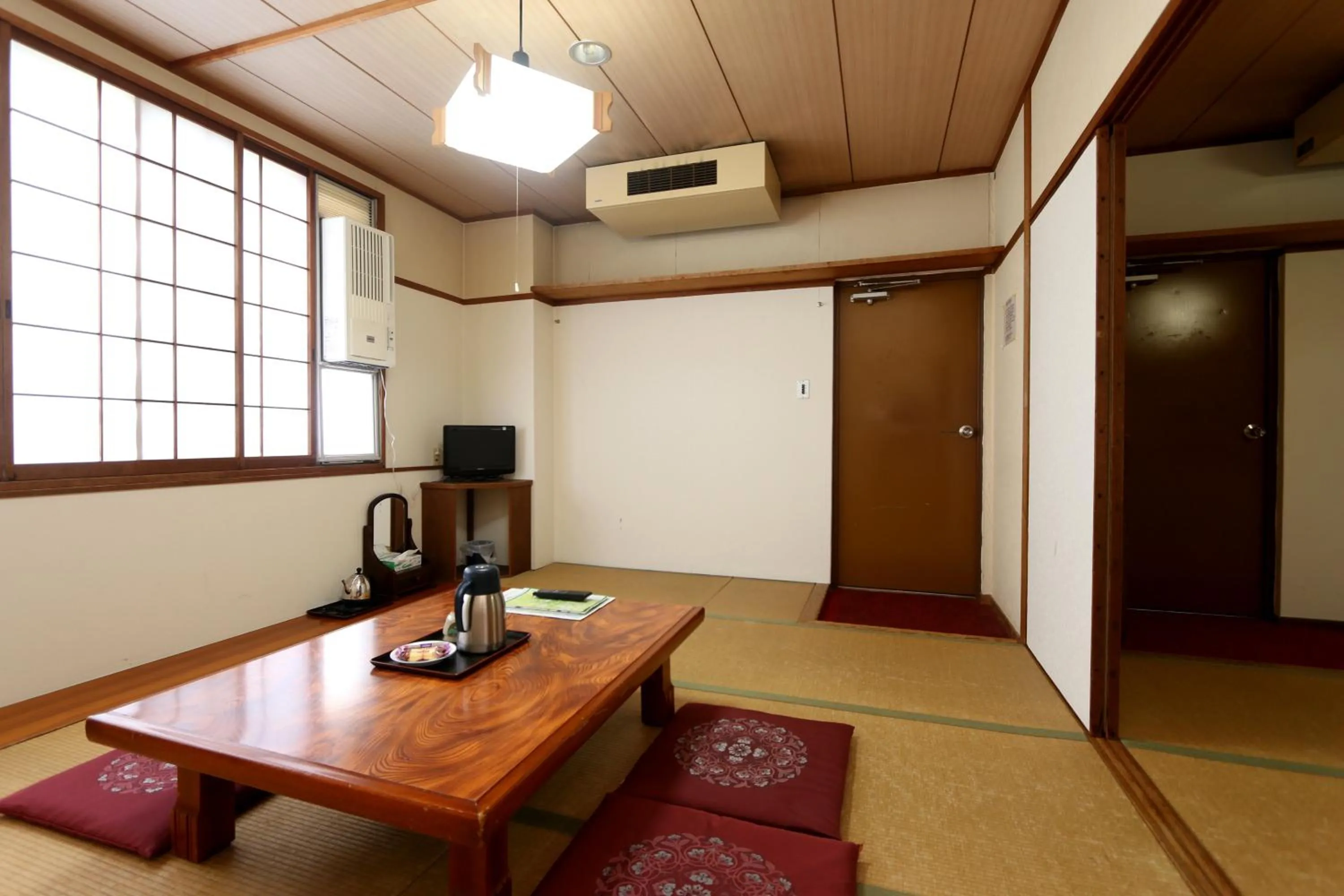 Japanese-Style Quadruple Room with Shared Bathroom in Lodge Sano