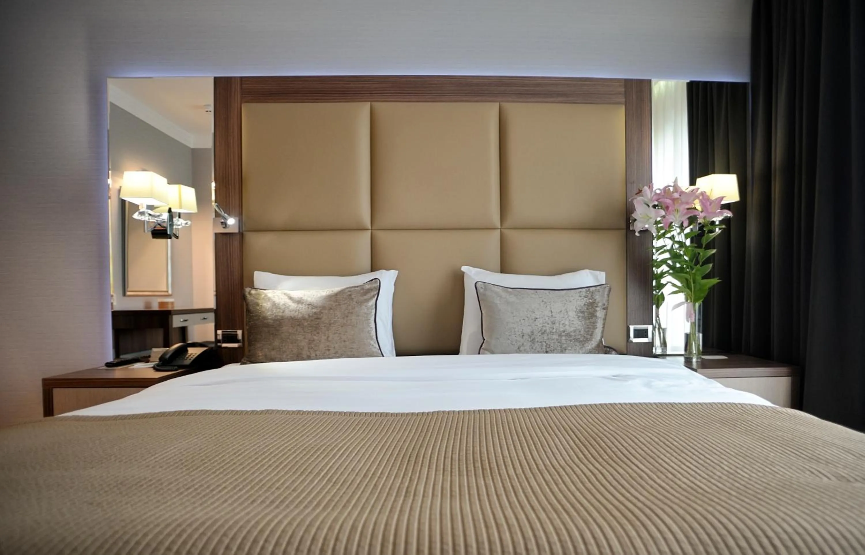 Bed in Premier Hotel Dnister