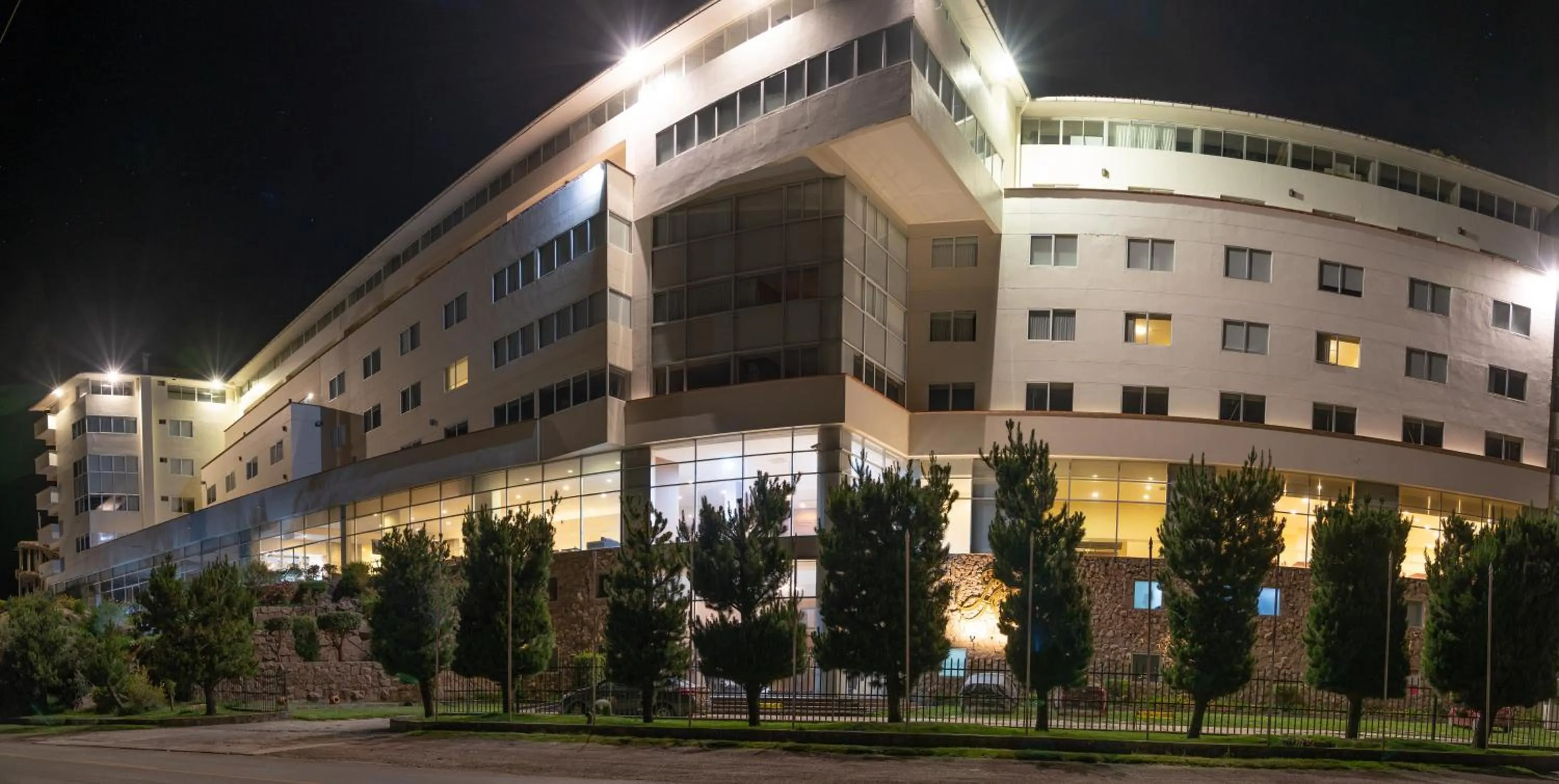 Property building in Hotel Jose Antonio Puno