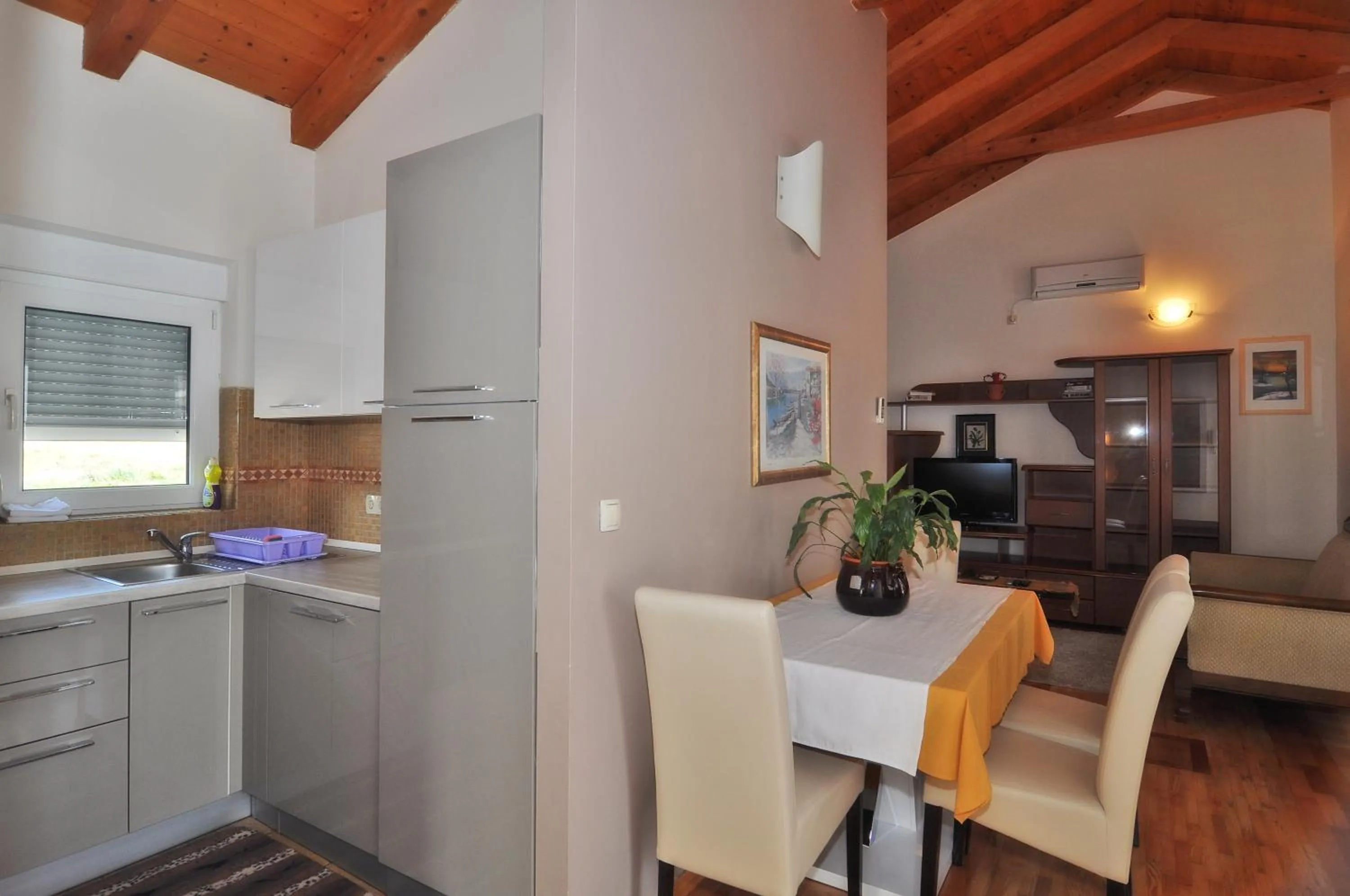 Kitchen or kitchenette in Villa Vanilla with Heated Pool