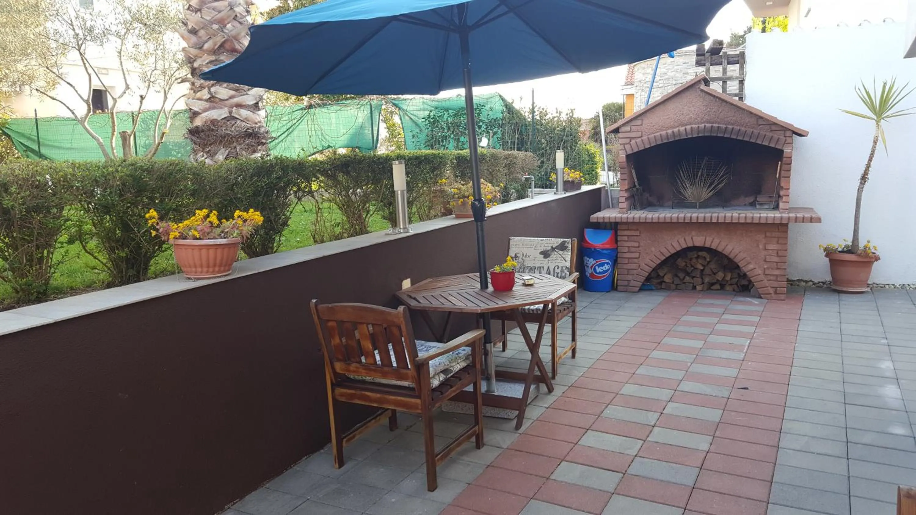 BBQ facilities in Villa Vanilla with Heated Pool