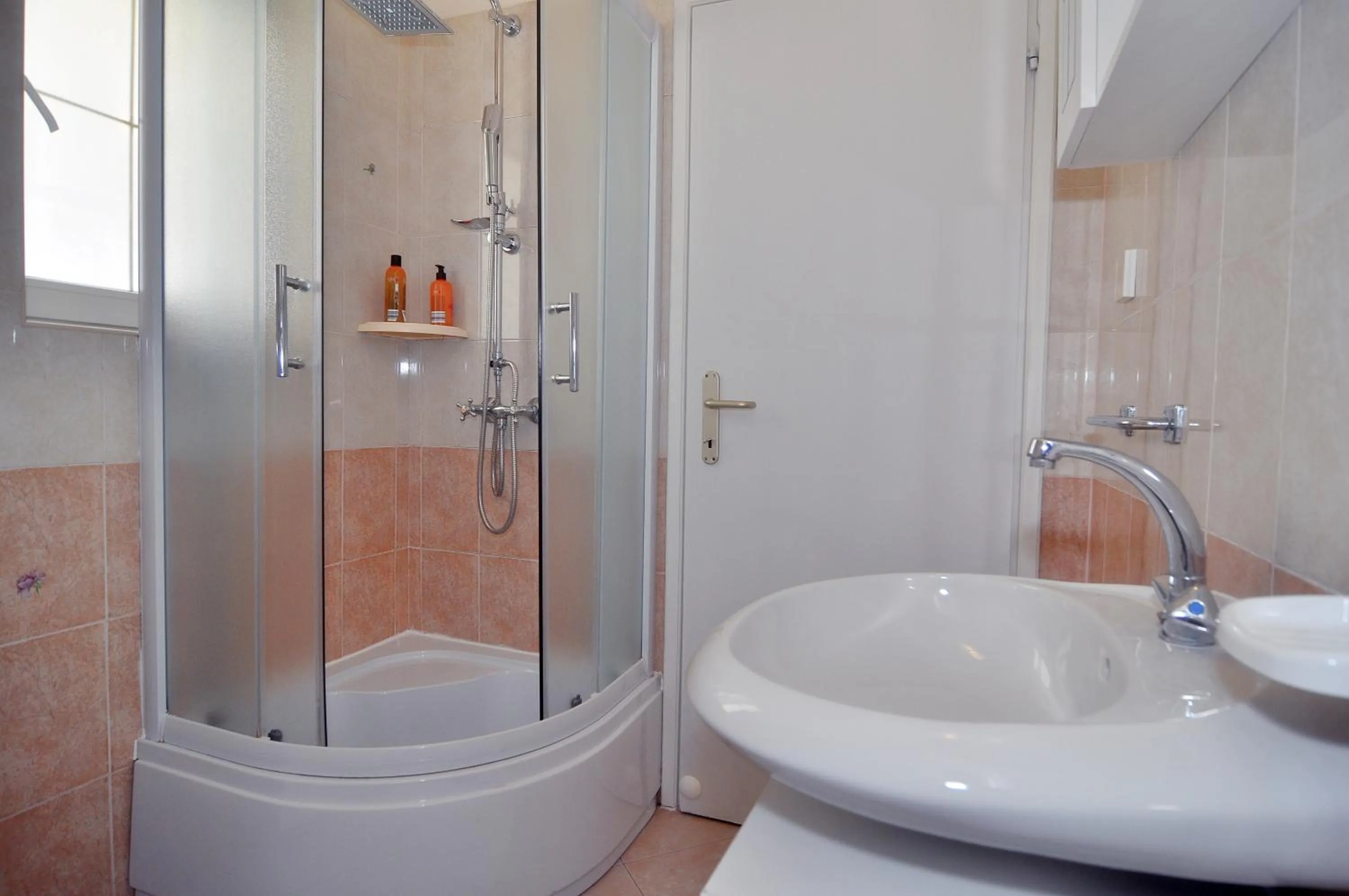 Toilet in Villa Vanilla with Heated Pool