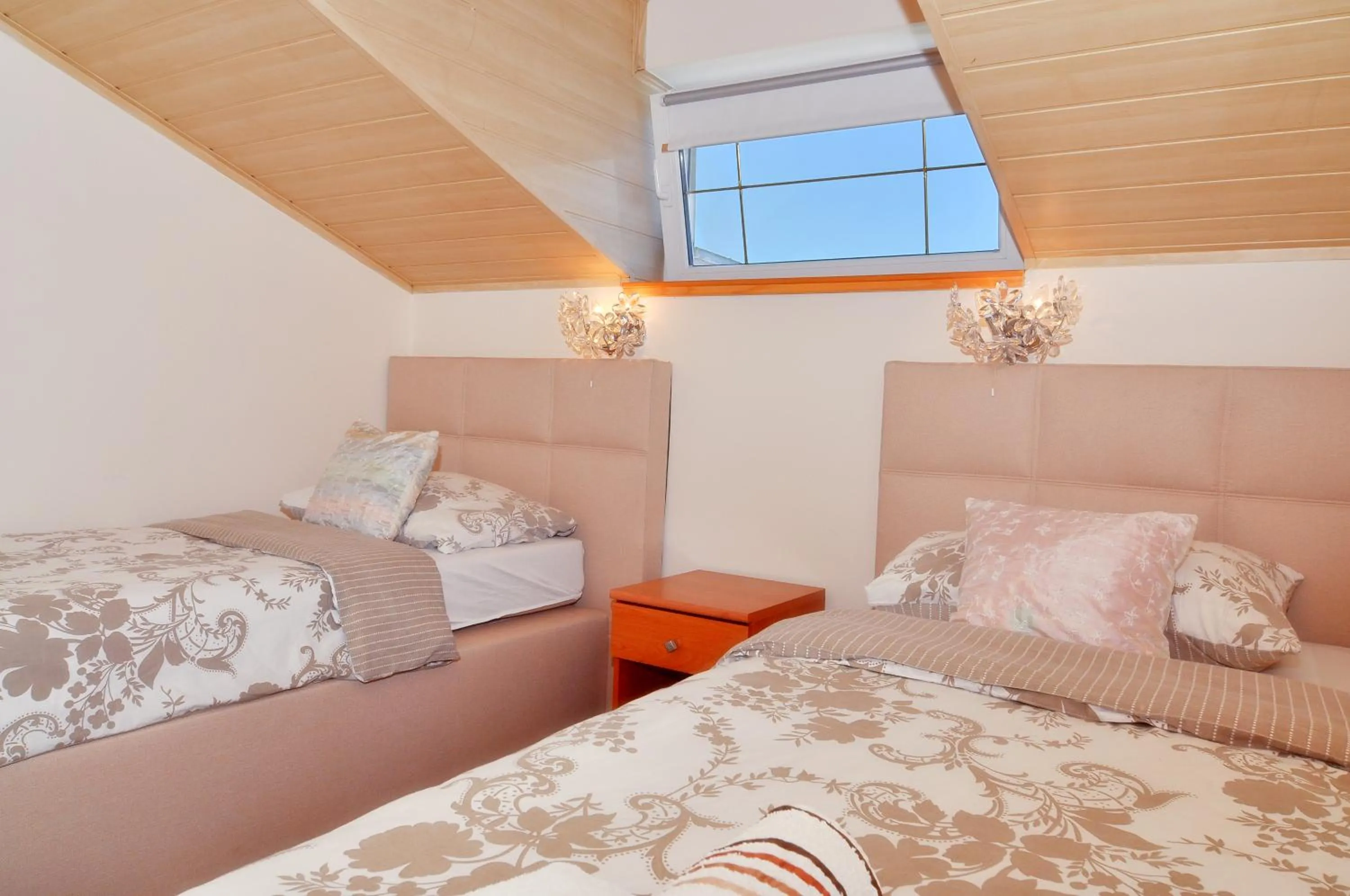 Bed in Villa Vanilla with Heated Pool