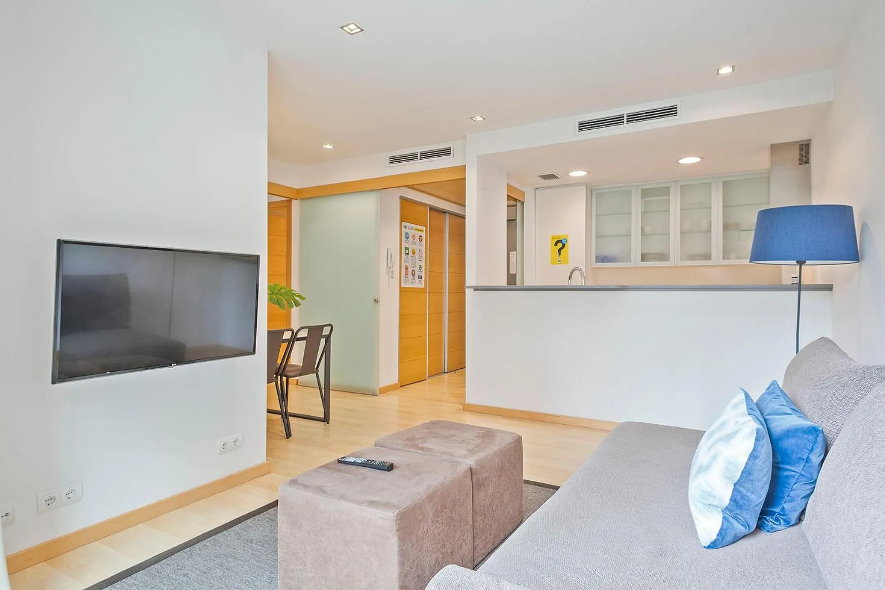 Living room in Lugaris Rambla Apartments