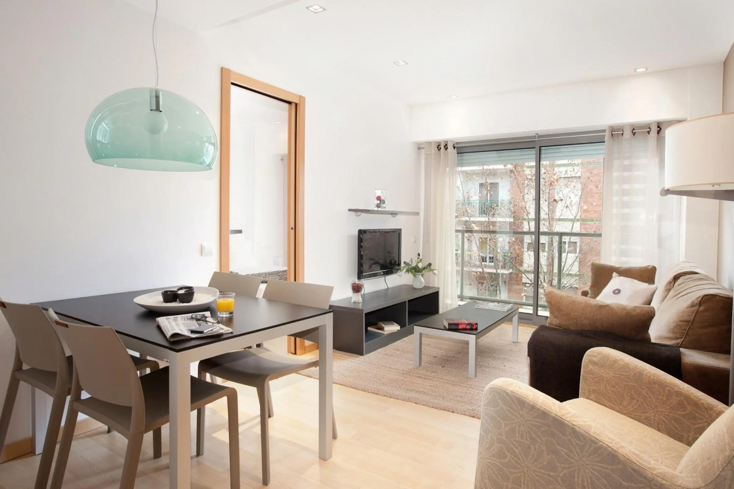Dining area in Lugaris Rambla Apartments