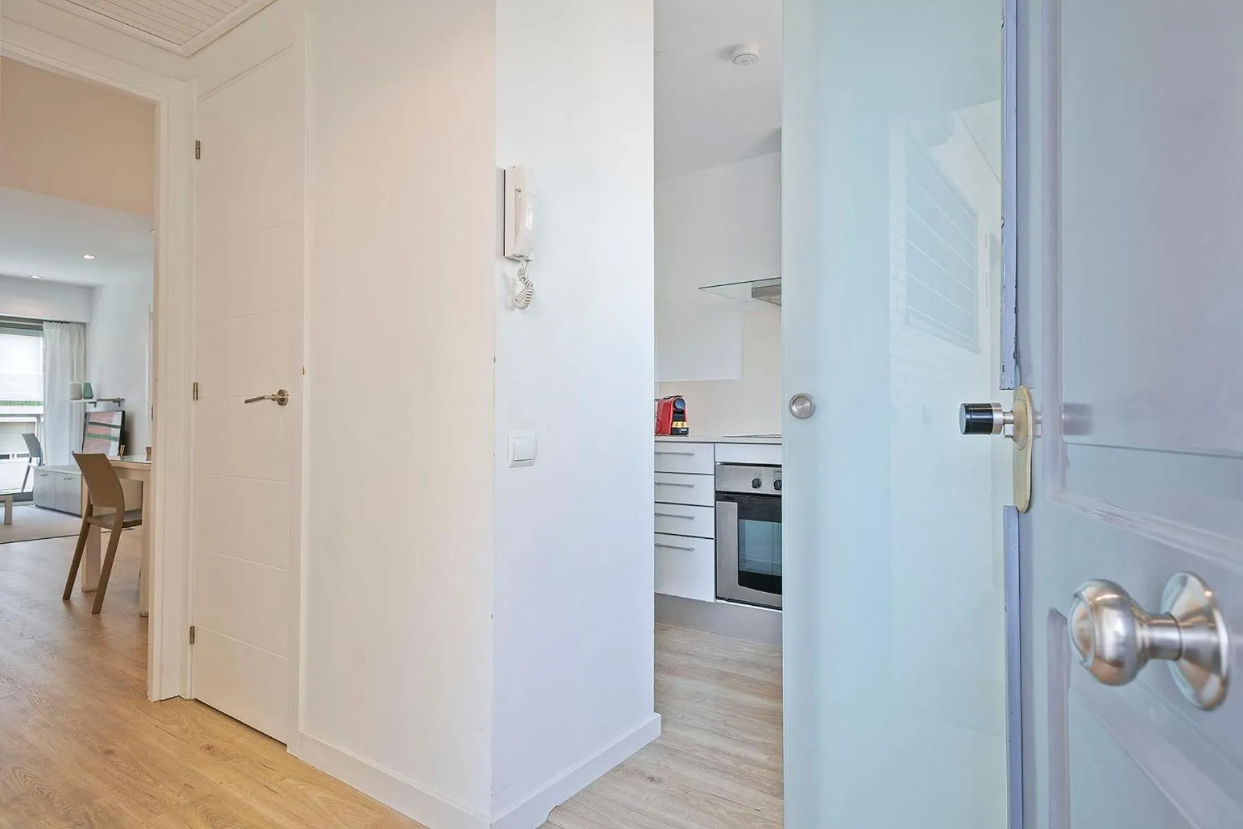 Photo of the whole room in Lugaris Rambla Apartments