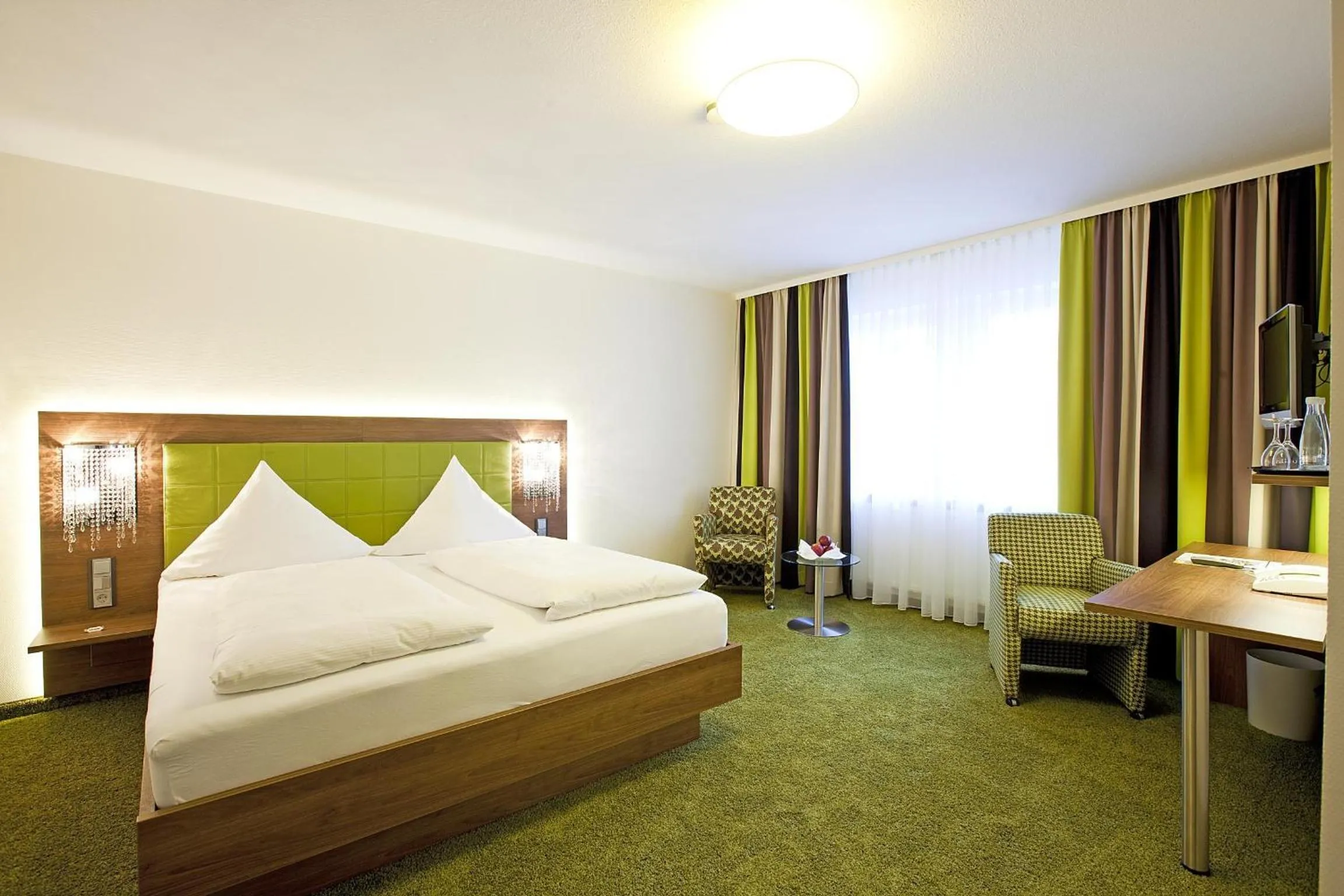 Photo of the whole room, Bed in Hotel Hirsch