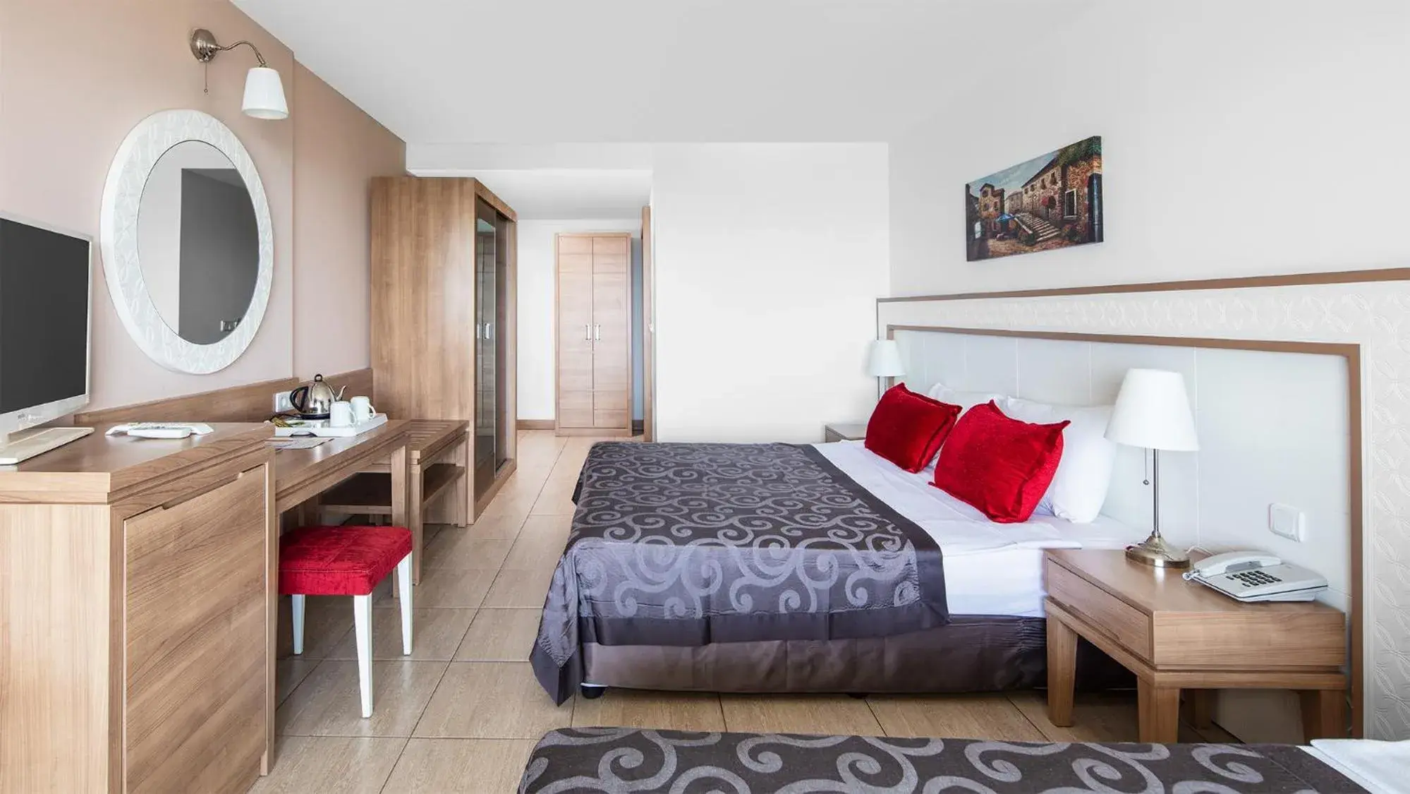 Bed in Galeri Resort Hotel