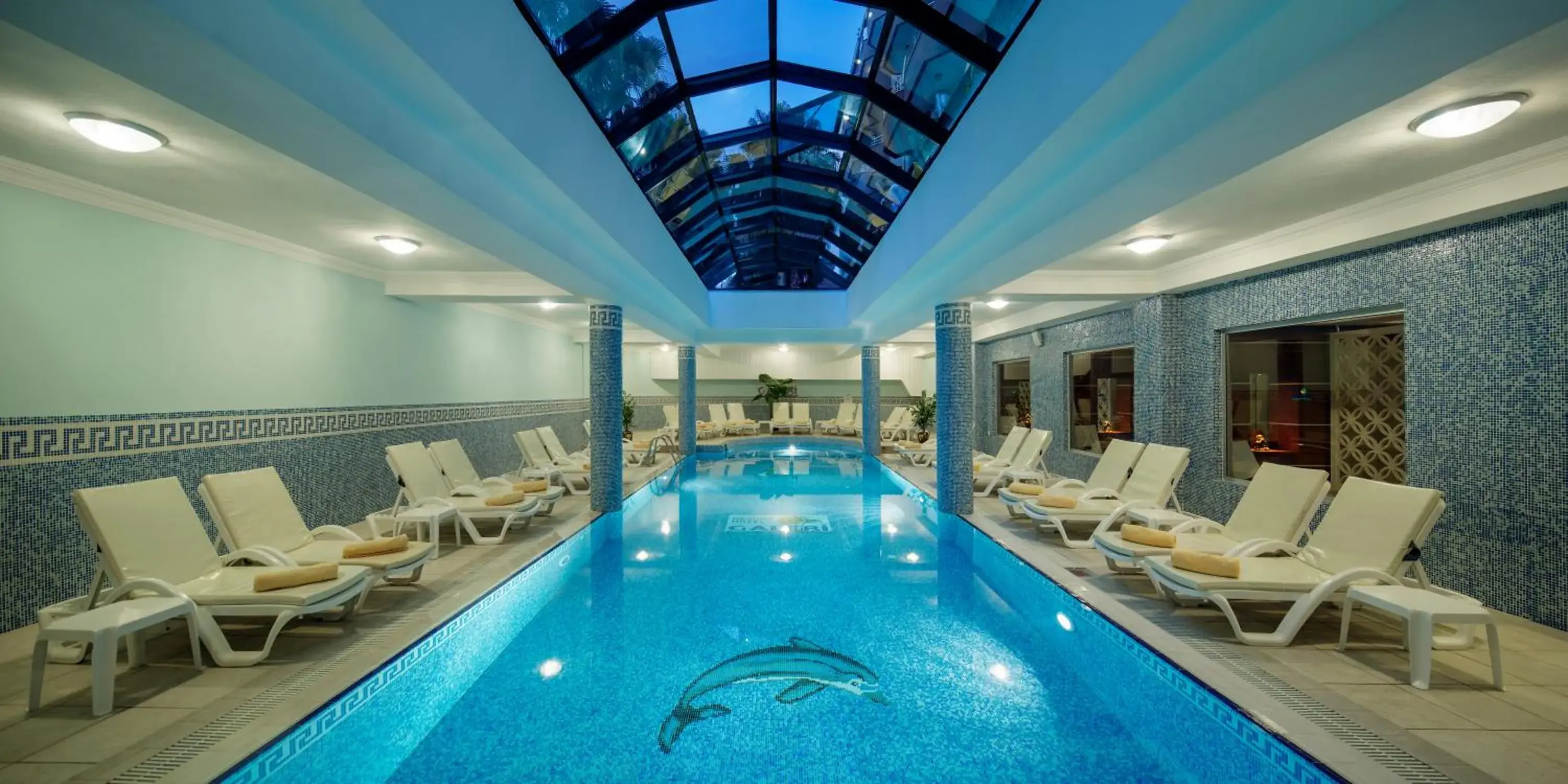 Swimming Pool in Galeri Resort Hotel