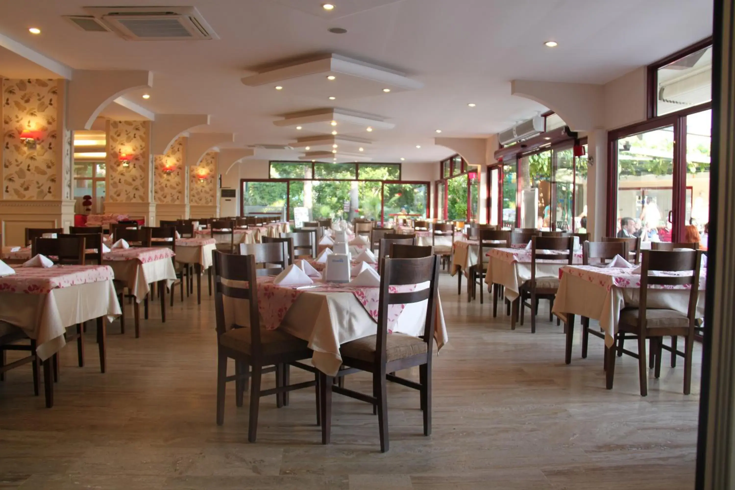 Restaurant/Places to Eat in Galeri Resort Hotel