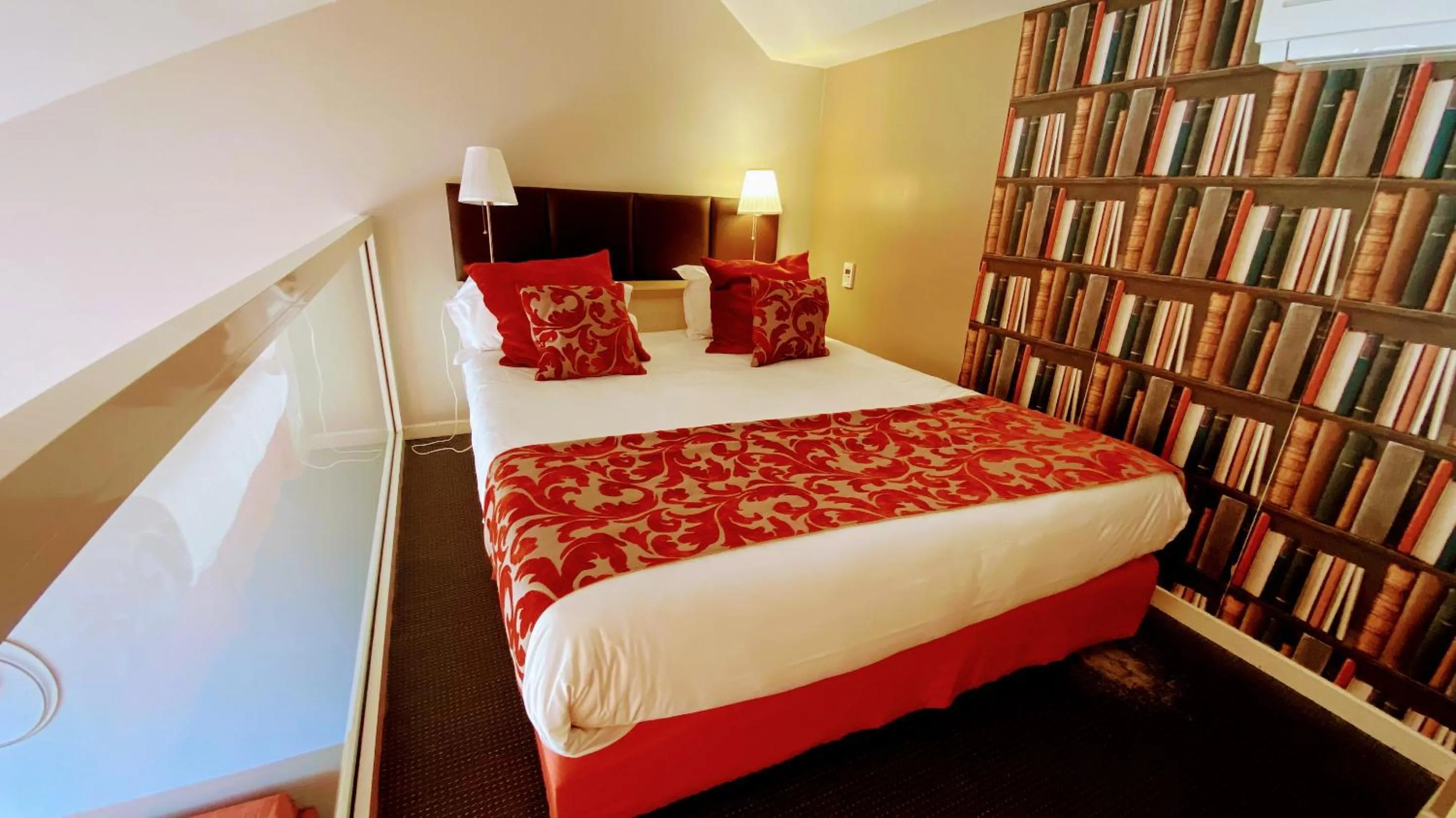 Bed in Royal Cottage Pamela Hotel Cassis