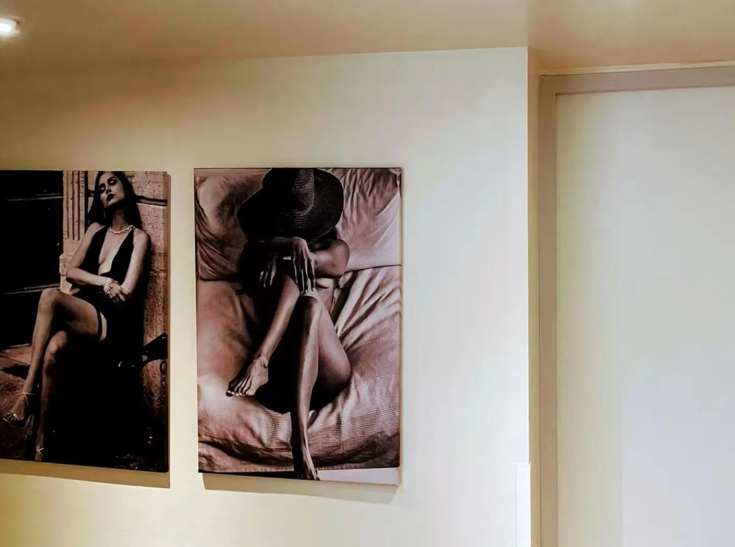 Decorative detail in Royal Cottage Pamela Hotel Cassis