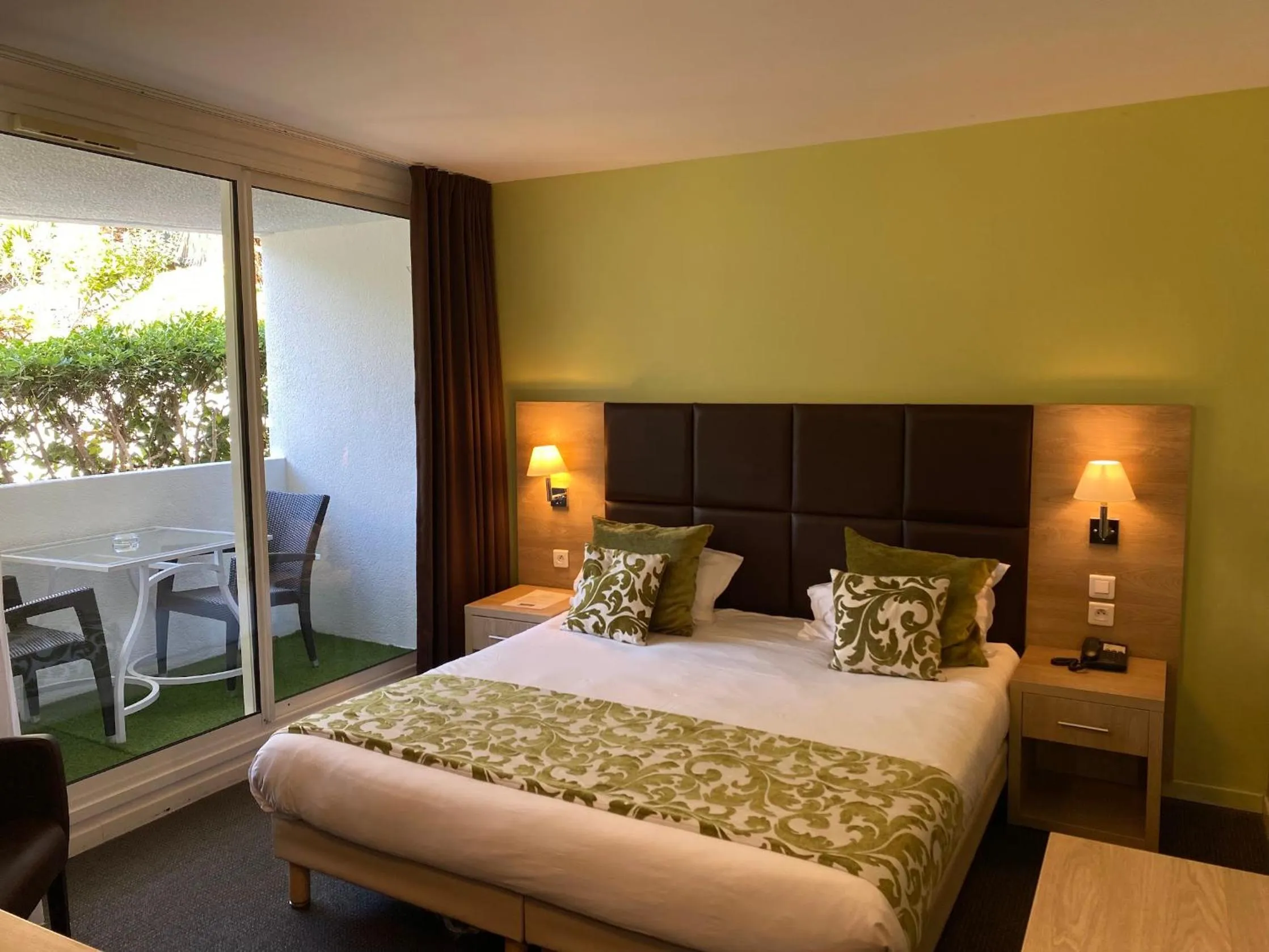 Bed in Royal Cottage Pamela Hotel Cassis