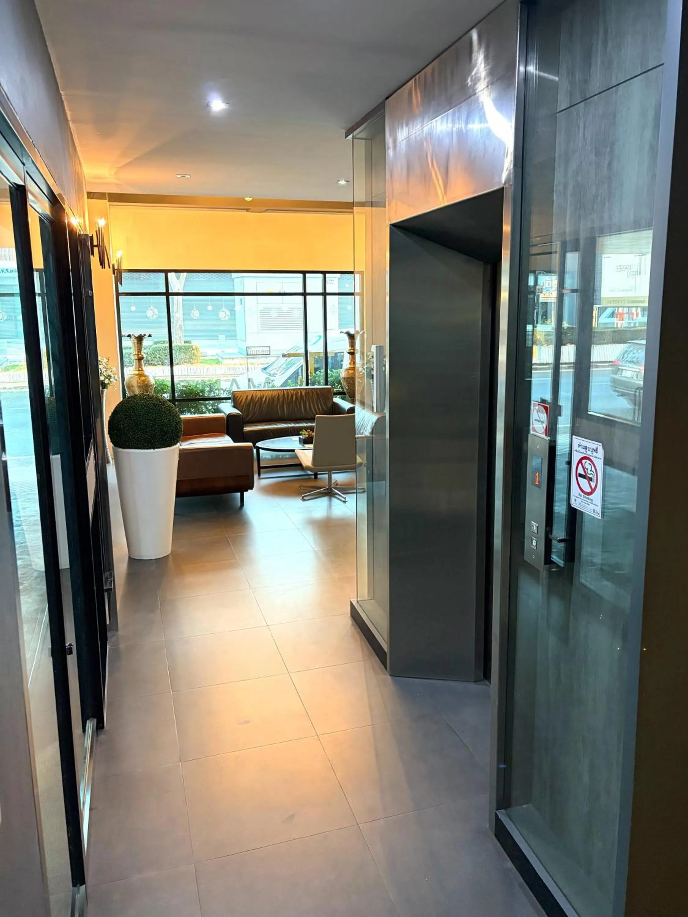 Thongmanee Hotel
