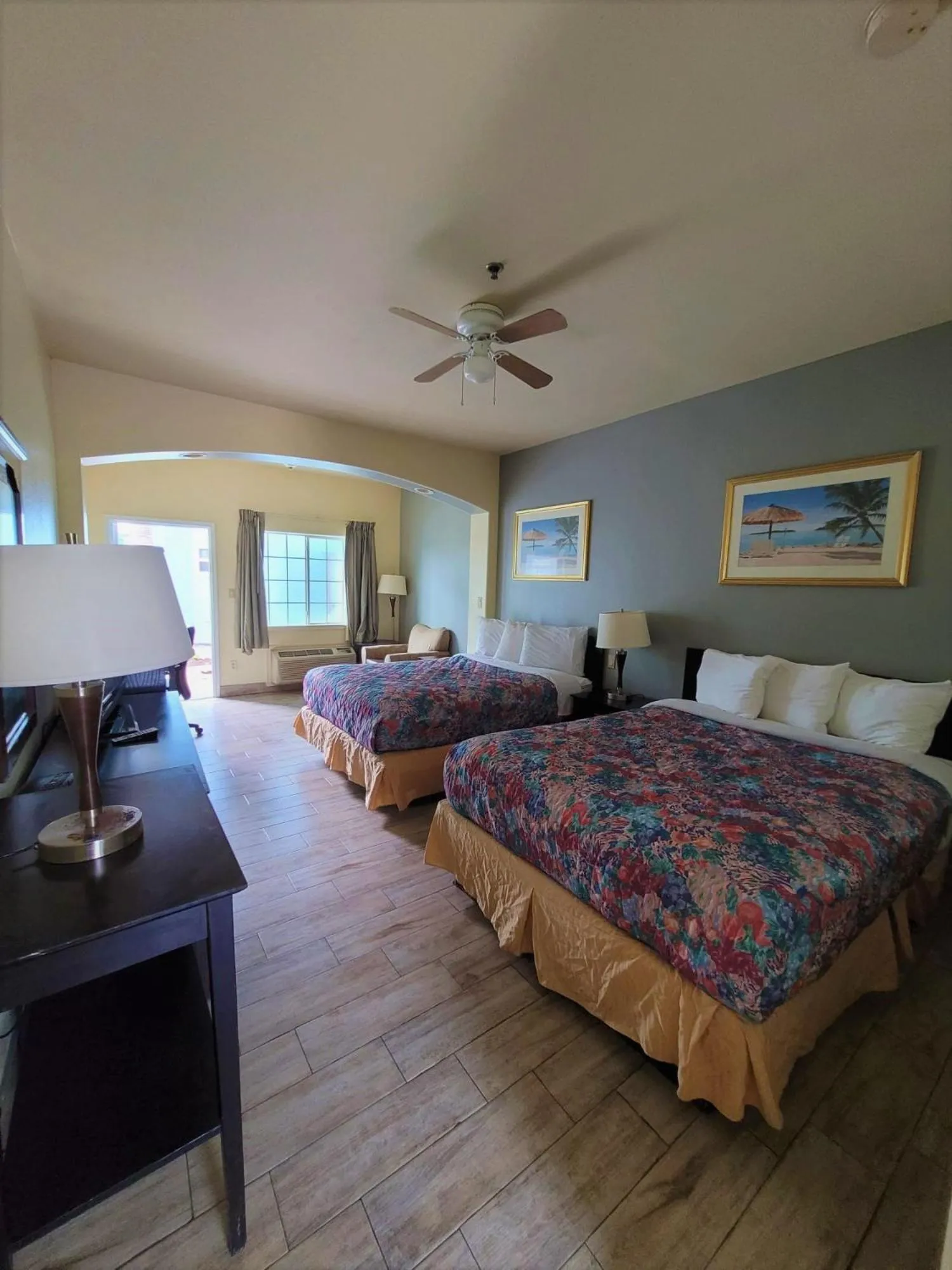 Bed in Casa Bella Hotel and Suites