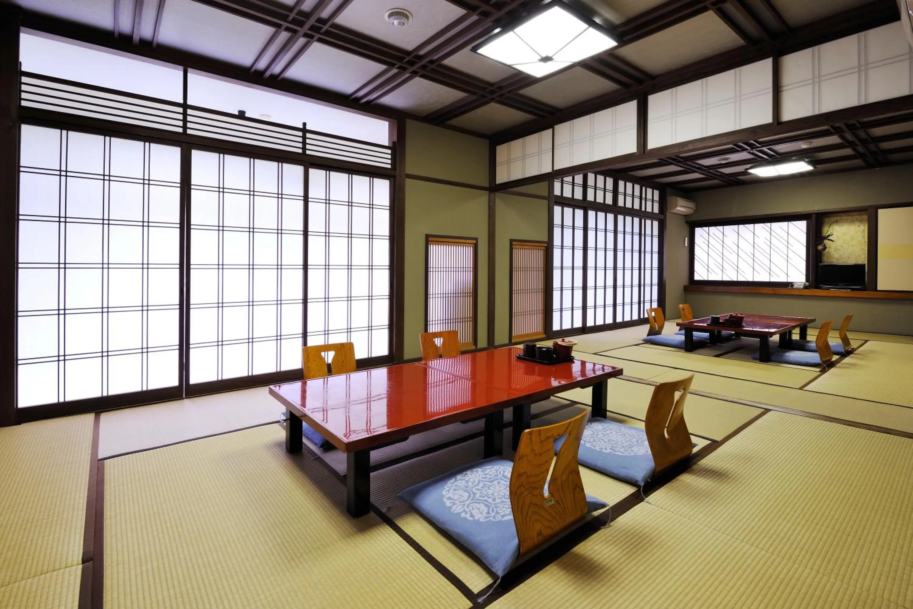 Photo of the whole room in Ryokan Seishounagon