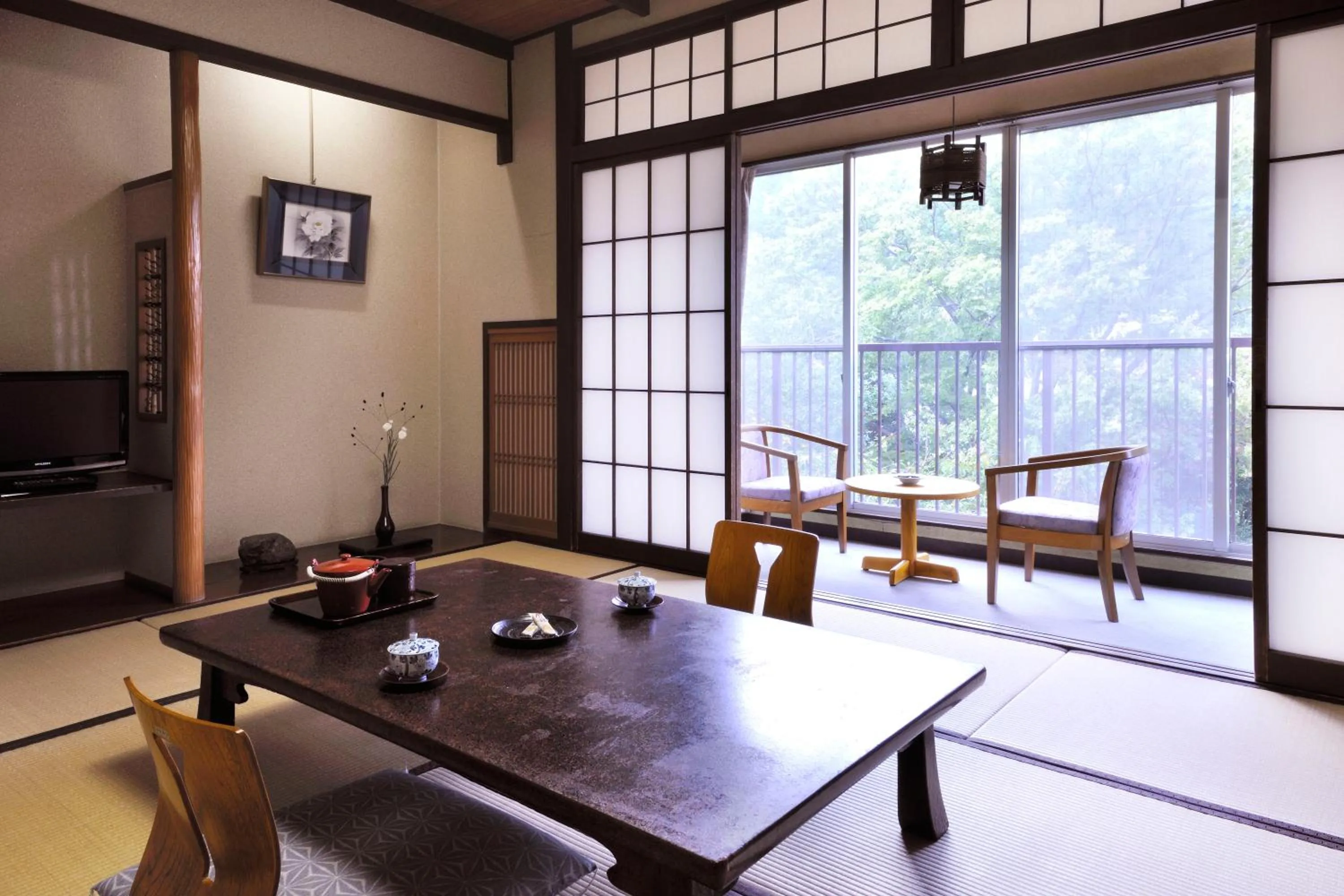 Photo of the whole room in Ryokan Seishounagon
