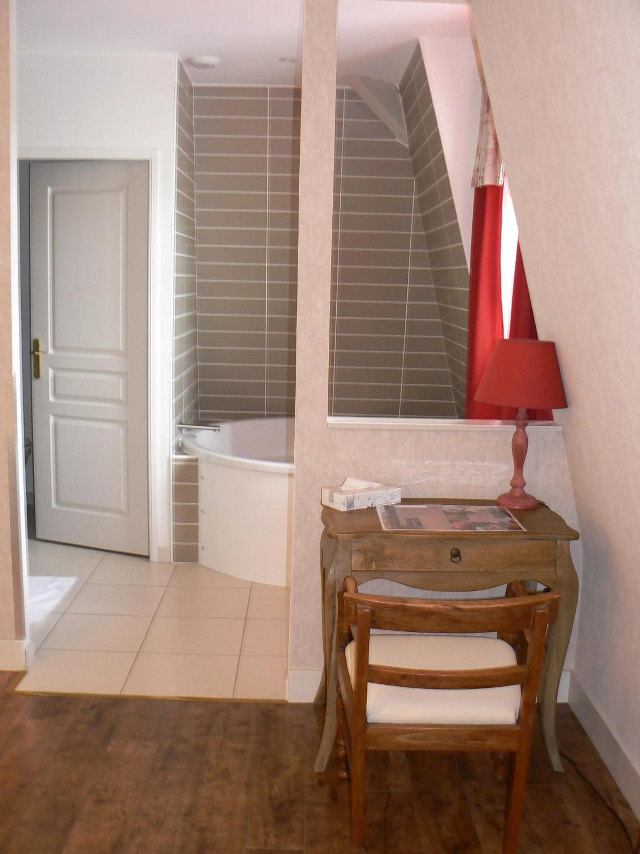 Bathroom in Hôtel Restaurants & Spa Perier Du Bignon