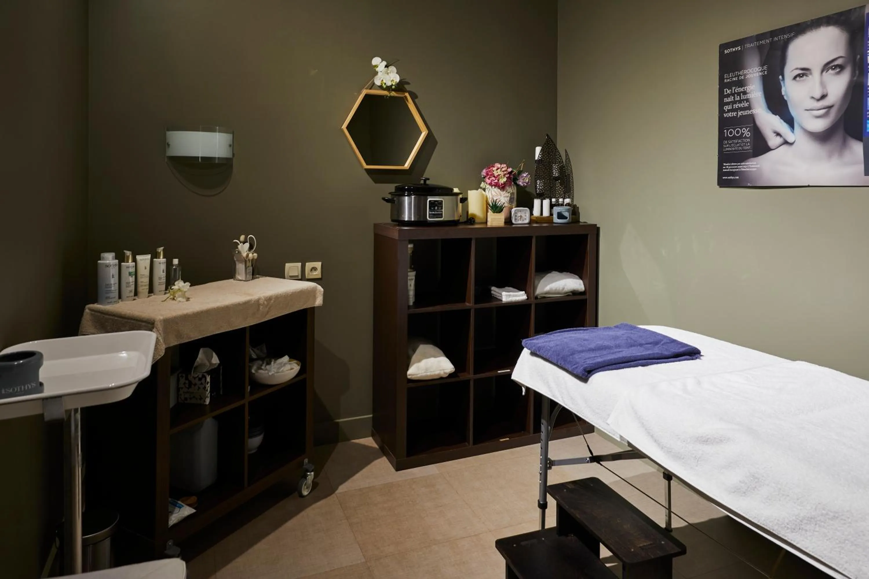 Massage in Hôtel Restaurants & Spa Perier Du Bignon