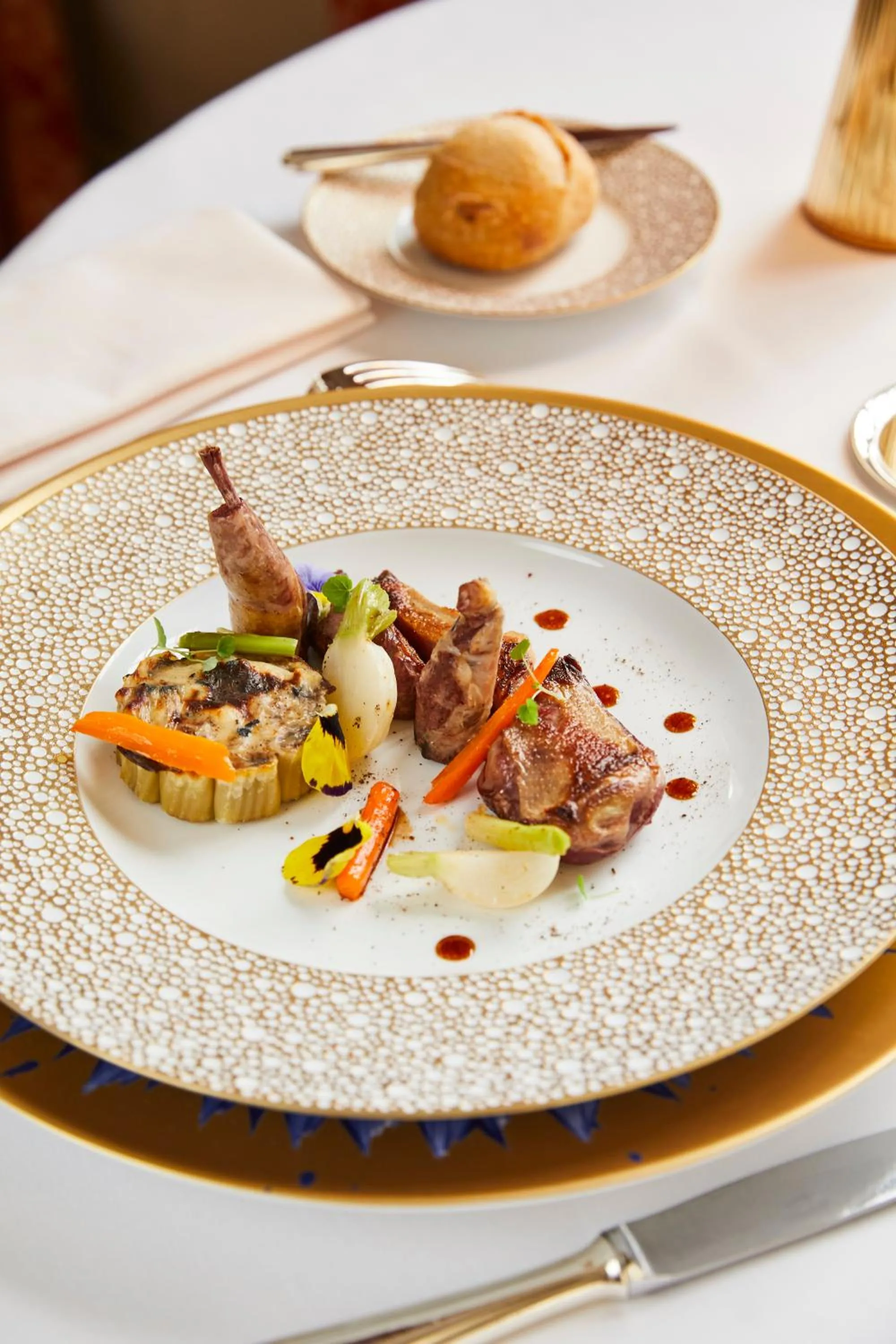 Restaurant/places to eat in Hôtel Restaurants & Spa Perier Du Bignon