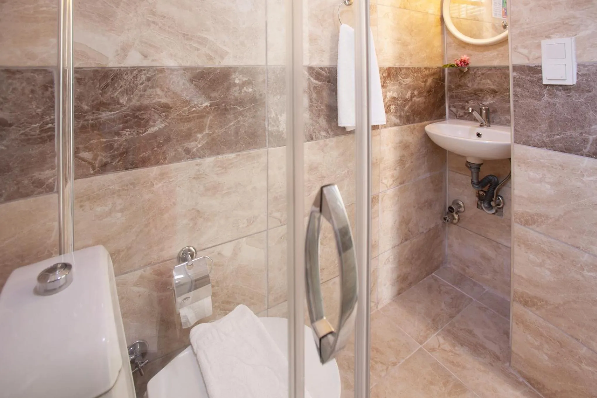 Papermoon Hotel & Apartments