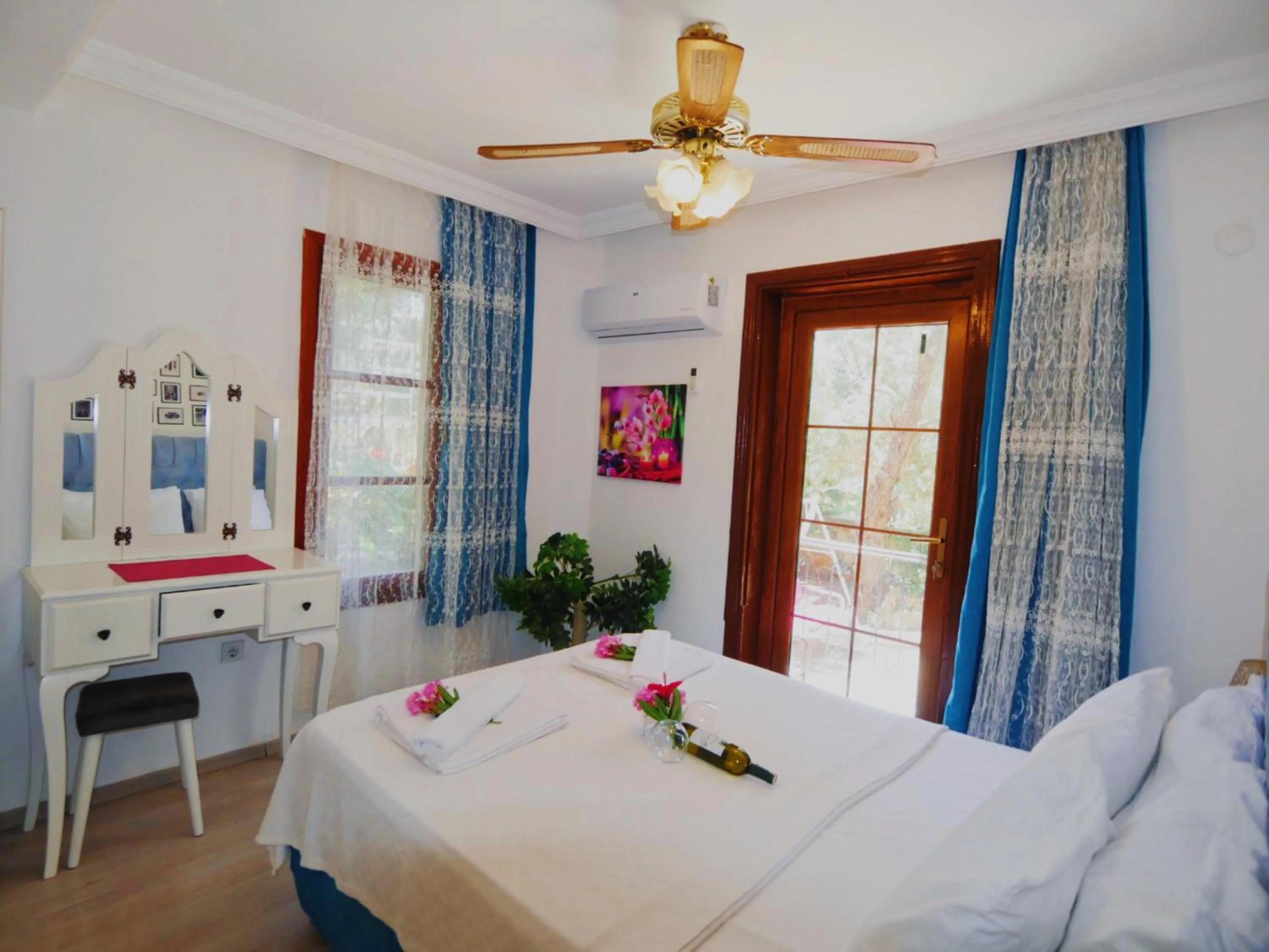 Papermoon Hotel & Apartments