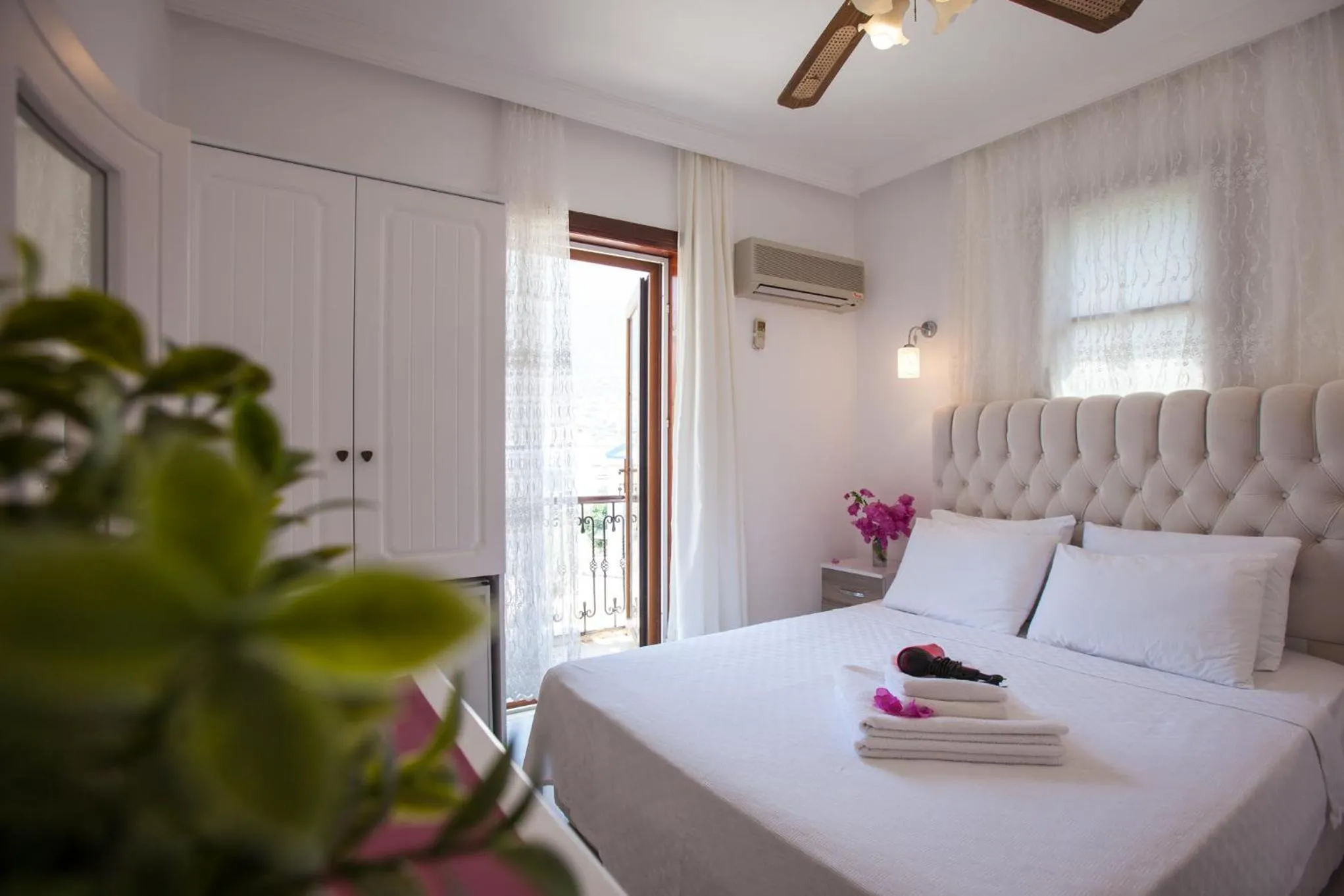 Papermoon Hotel & Apartments