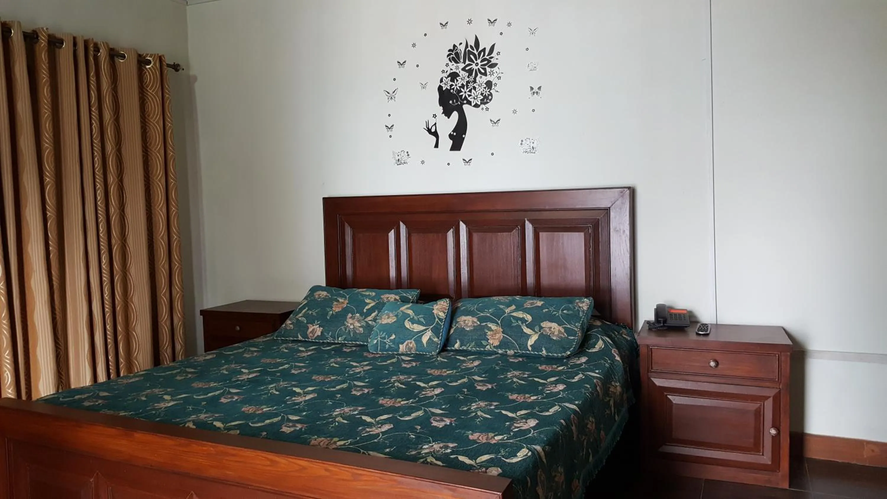 Family Room in Pine Top Hotel Murree