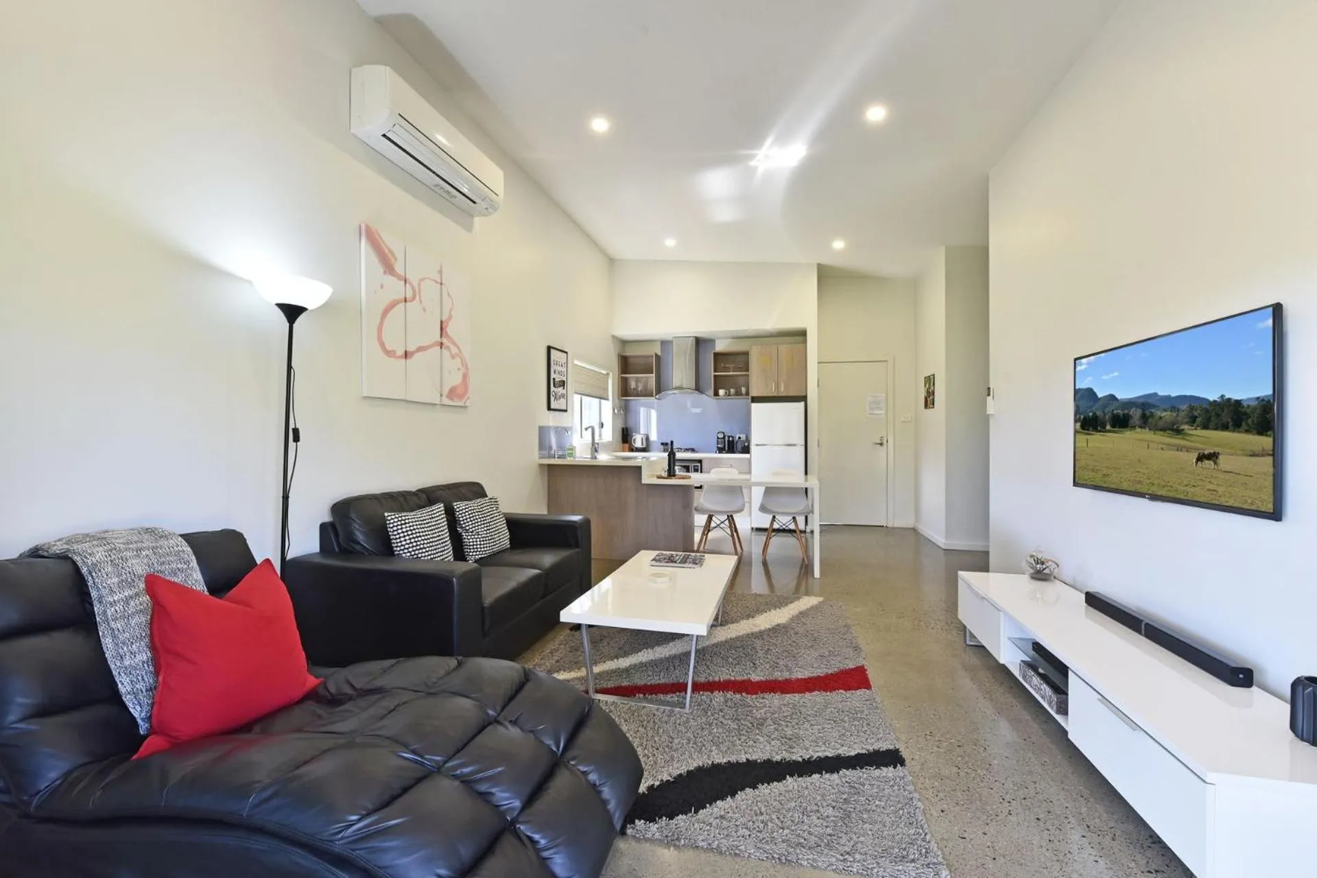 Ironbark Hill Villa 1 Tyrian