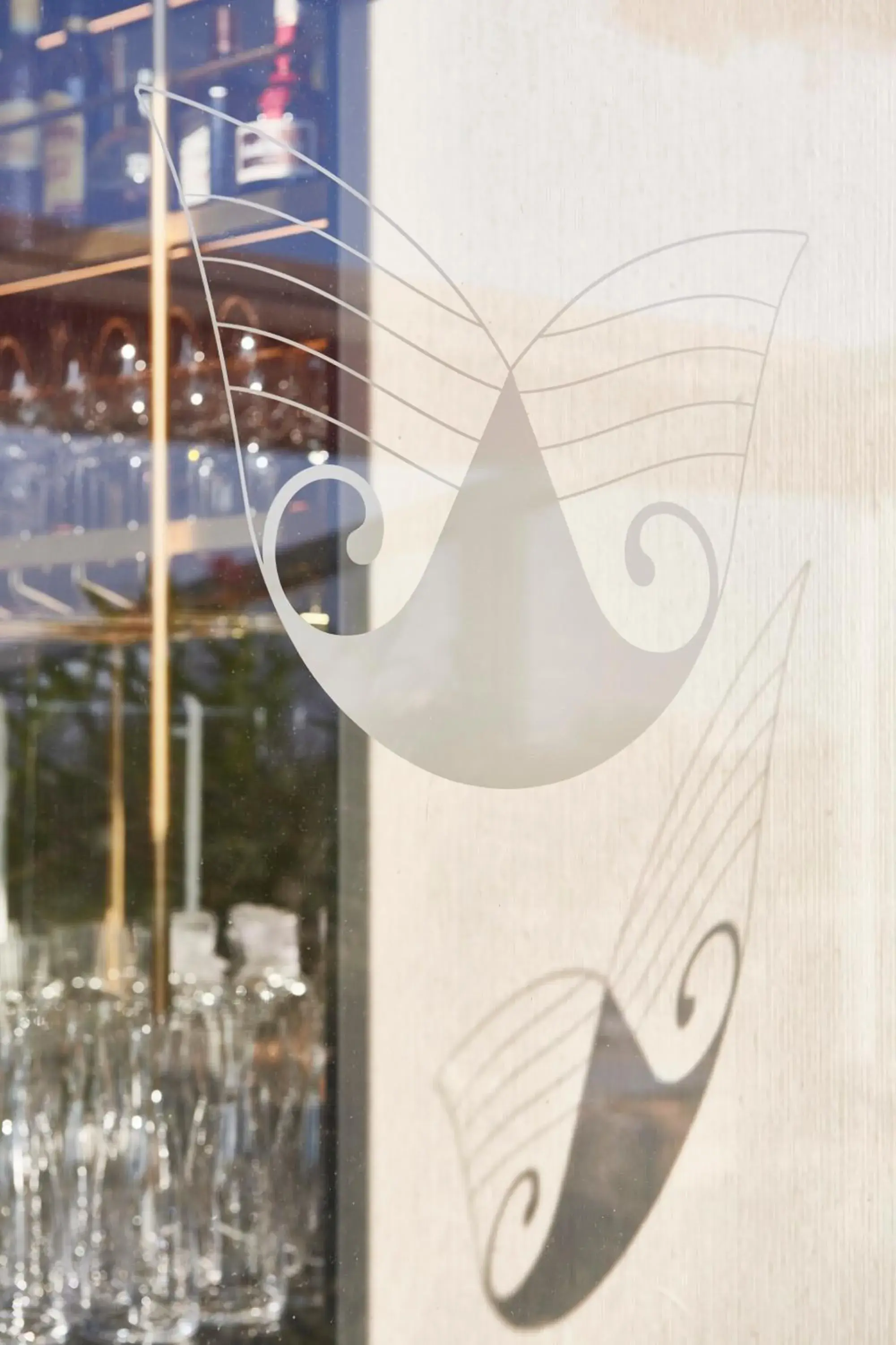 Lounge or bar in Best Western Premier Hotel des Vignes et des Anges Lounge or bar in Best Western Premier Hotel des Vignes et des Anges