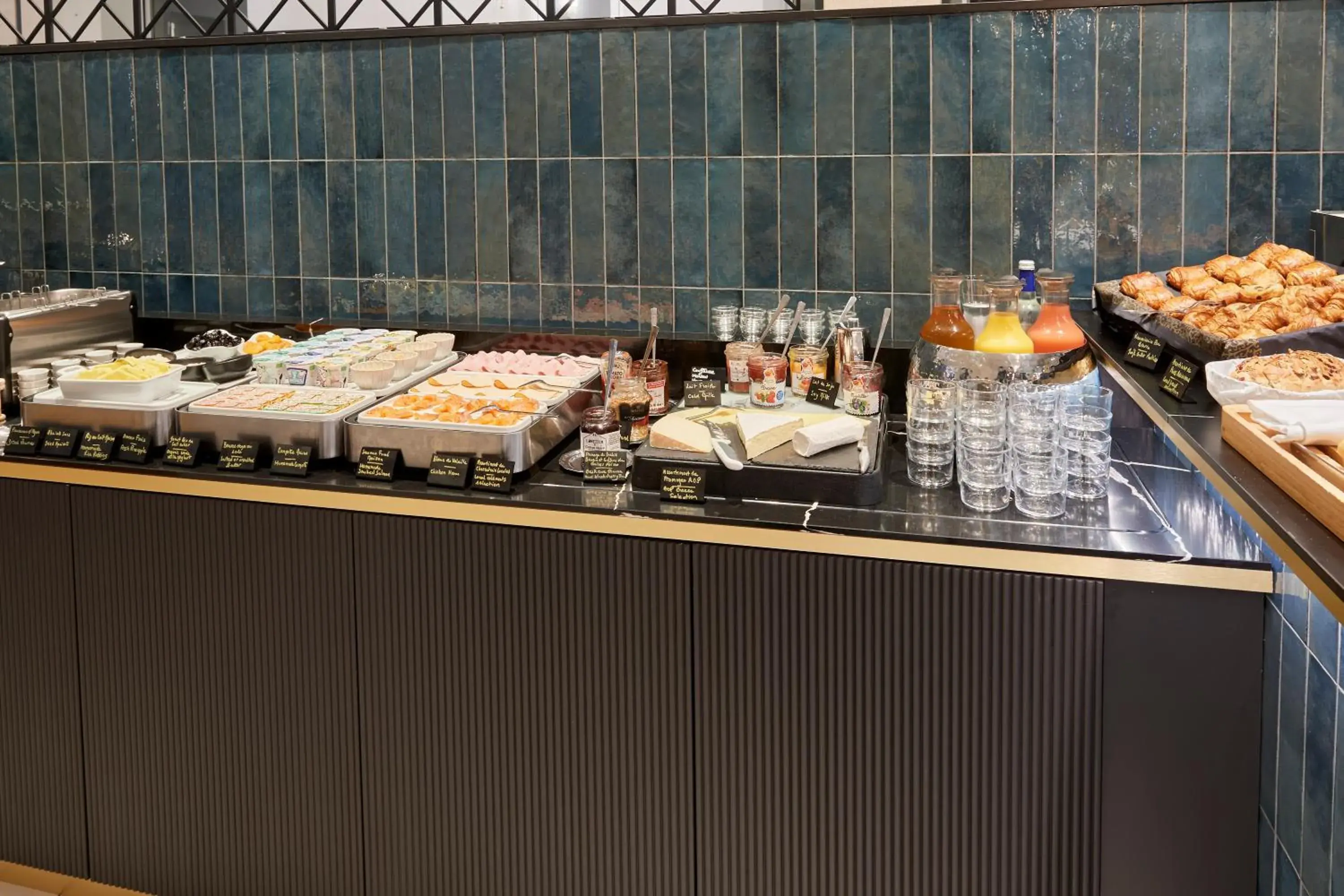 Buffet breakfast in Best Western Premier Hotel des Vignes et des Anges Buffet breakfast in Best Western Premier Hotel des Vignes et des Anges