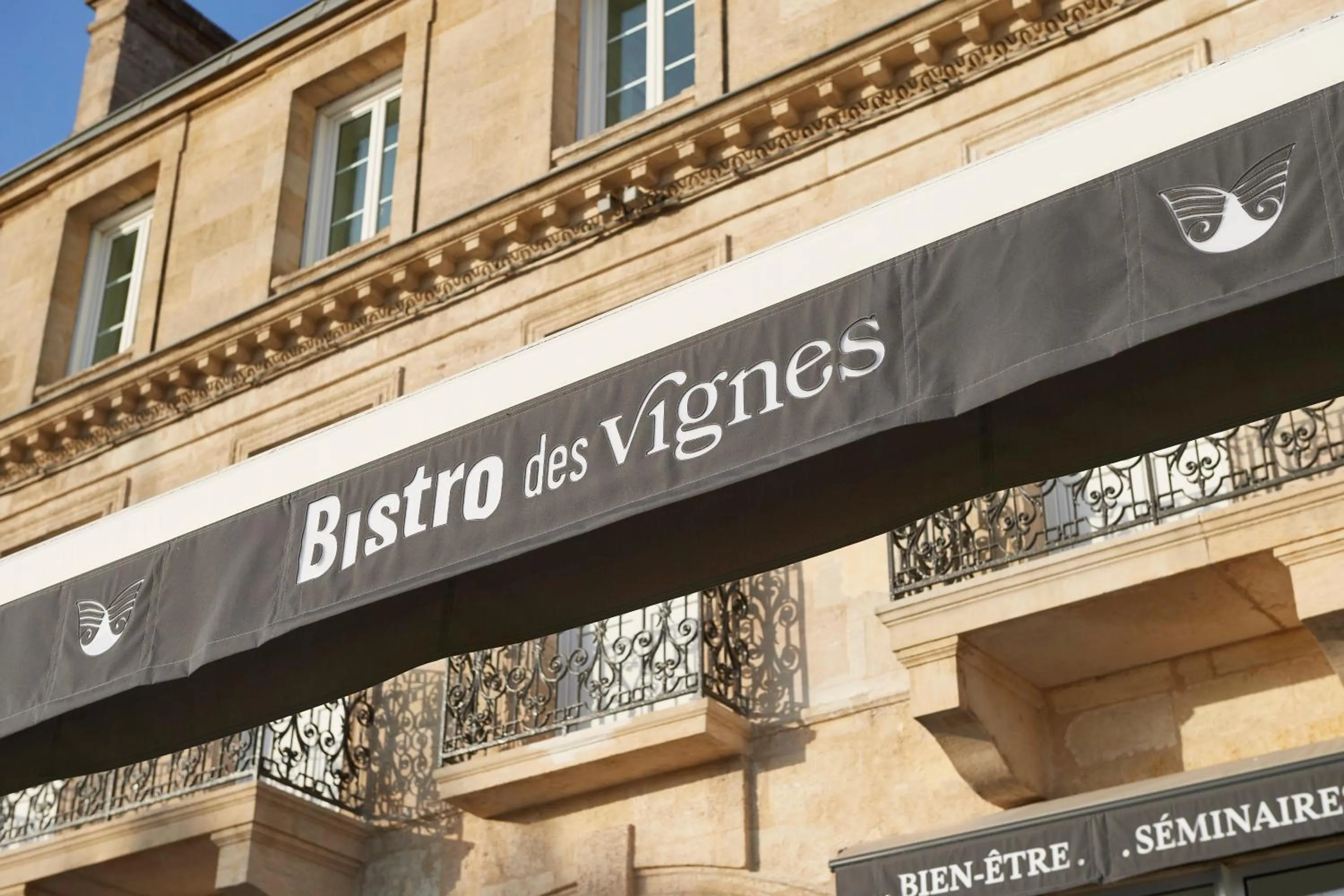 Restaurant/places to eat in Best Western Premier Hotel des Vignes et des Anges