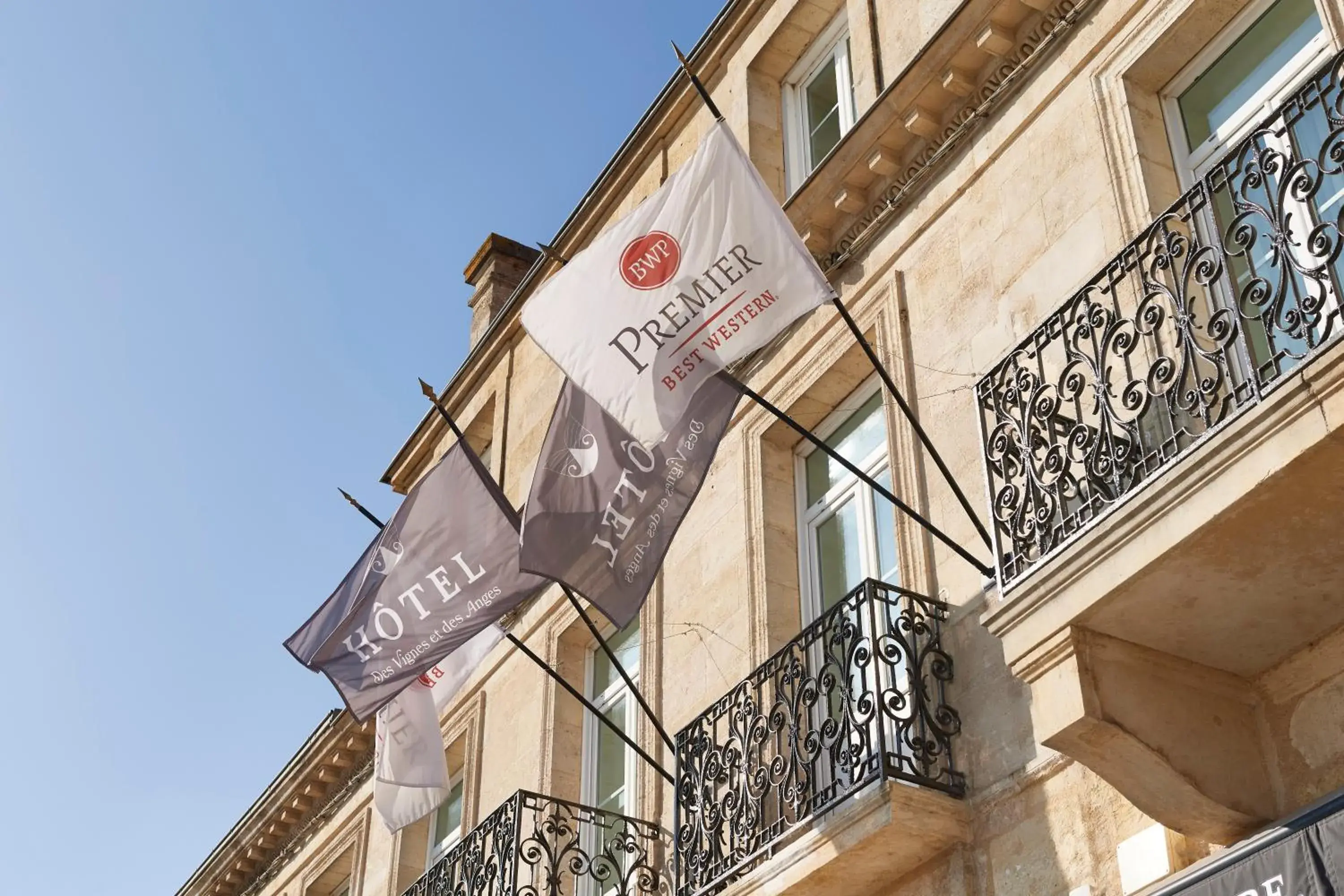 Property building in Best Western Premier Hotel des Vignes et des Anges Property building in Best Western Premier Hotel des Vignes et des Anges