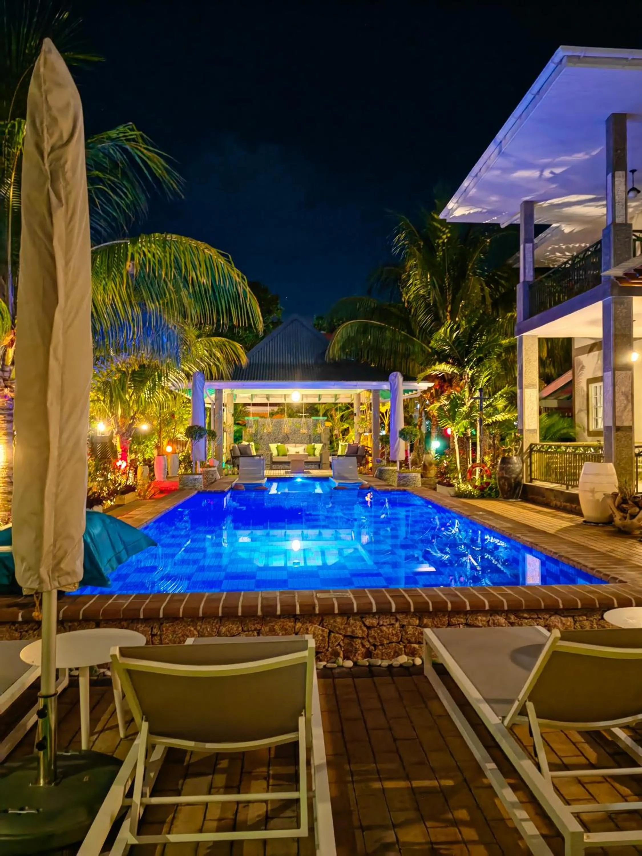 Swimming pool in Villa Charme de L'ile
