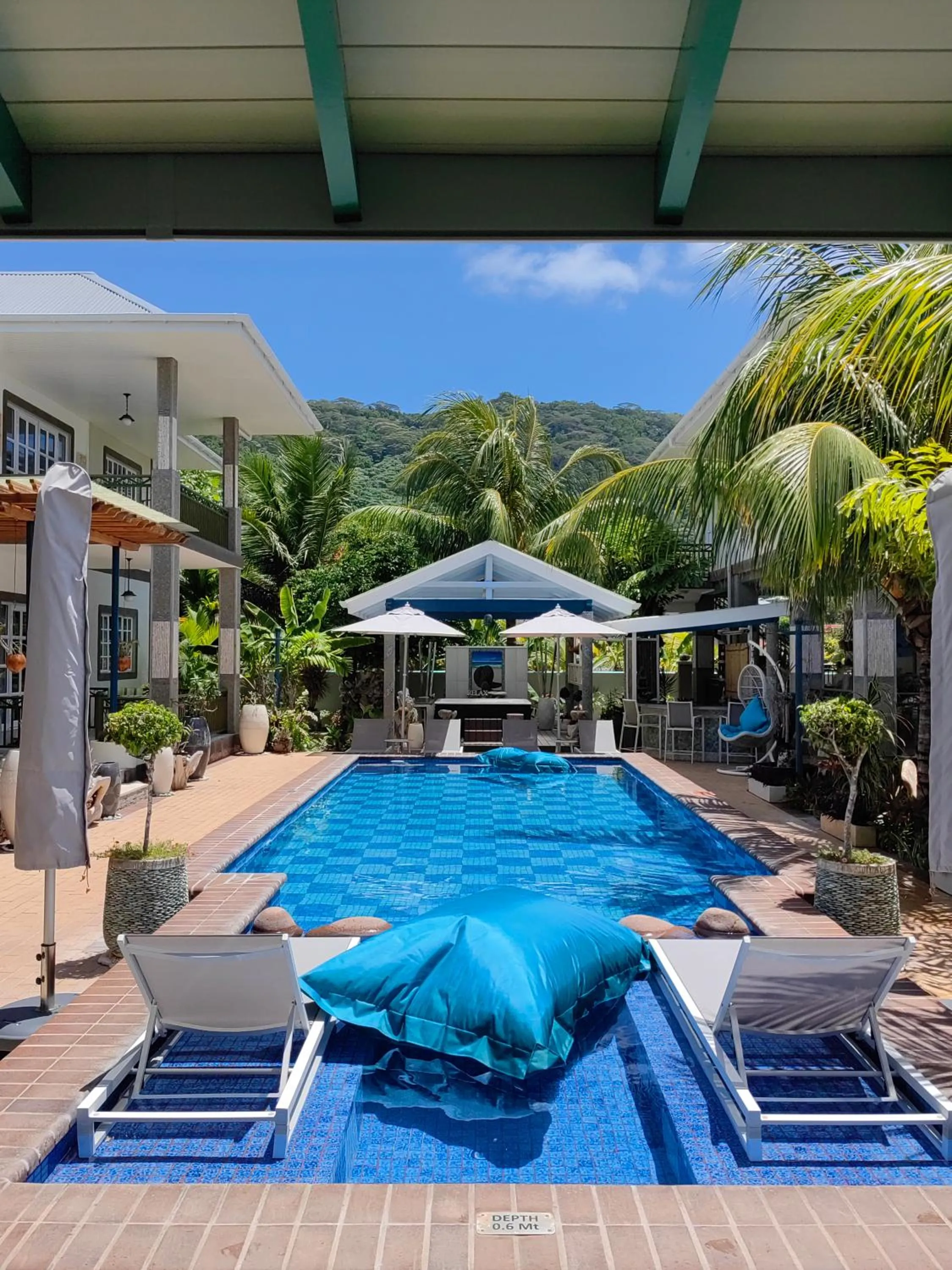 Swimming pool in Villa Charme de L'ile