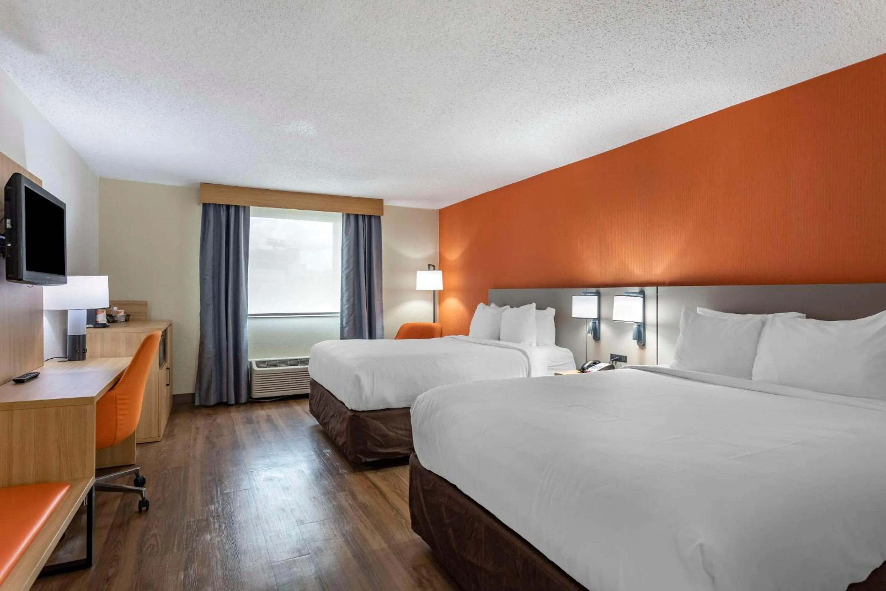 Bedroom, Bed in Comfort Inn & Suites Nashville Downtown - Stadium