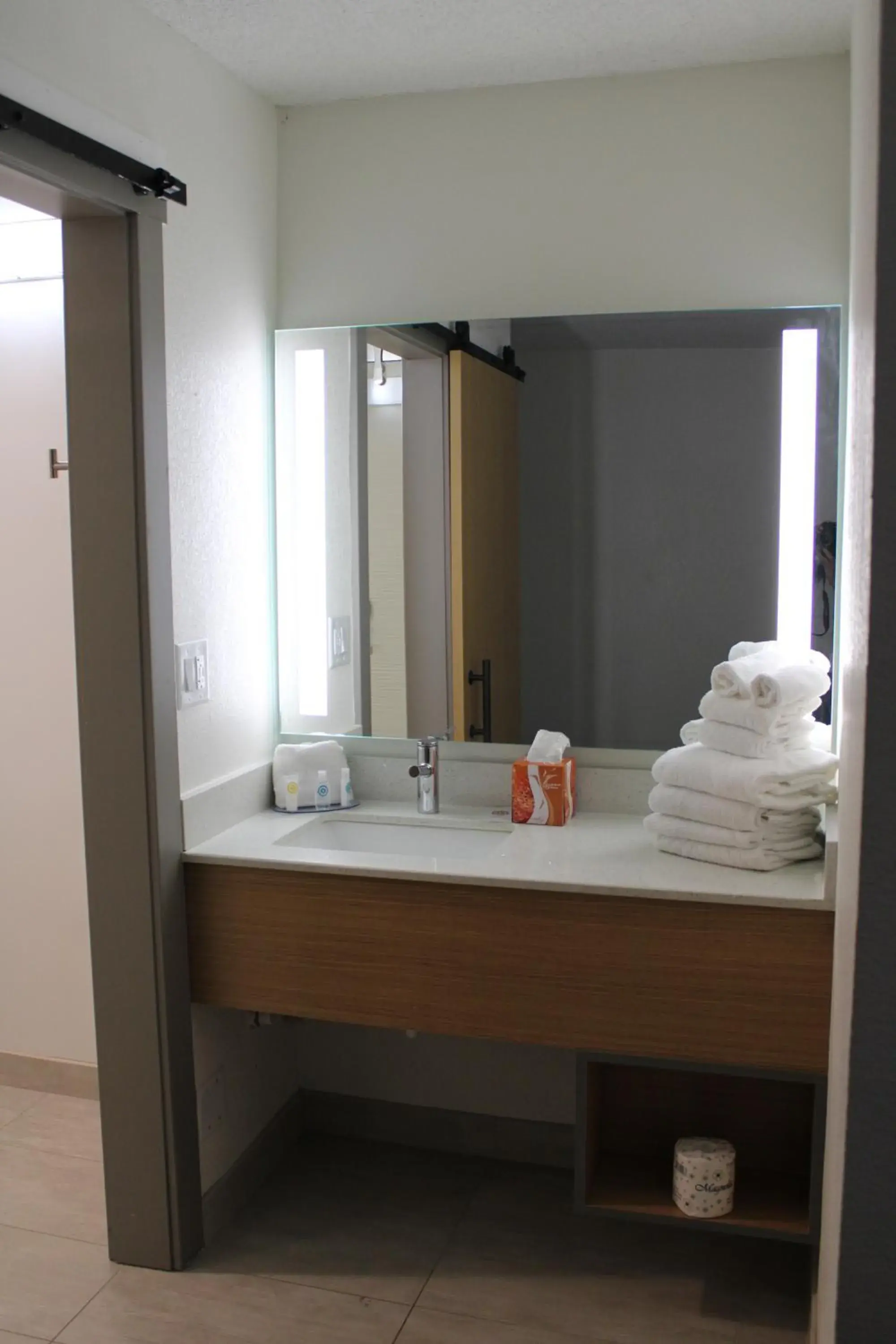 Queen Room with Two Queen Beds - Accessible/Non-Smoking in Comfort Inn & Suites Nashville Downtown - Stadium Queen Room with Two Queen Beds - Accessible/Non-Smoking in Comfort Inn & Suites Nashville Downtown - Stadium