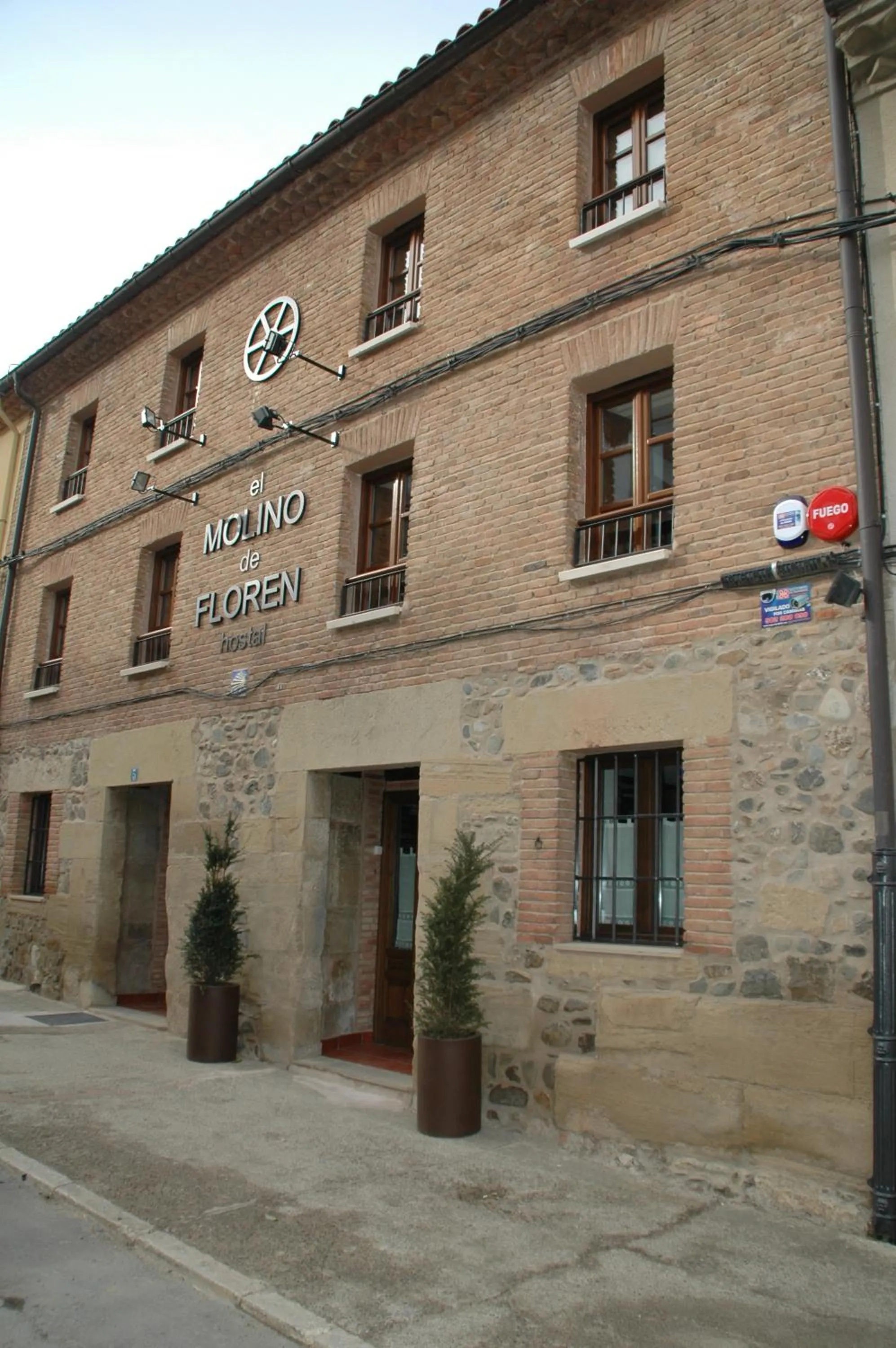 Facade/entrance in El Molino de Floren